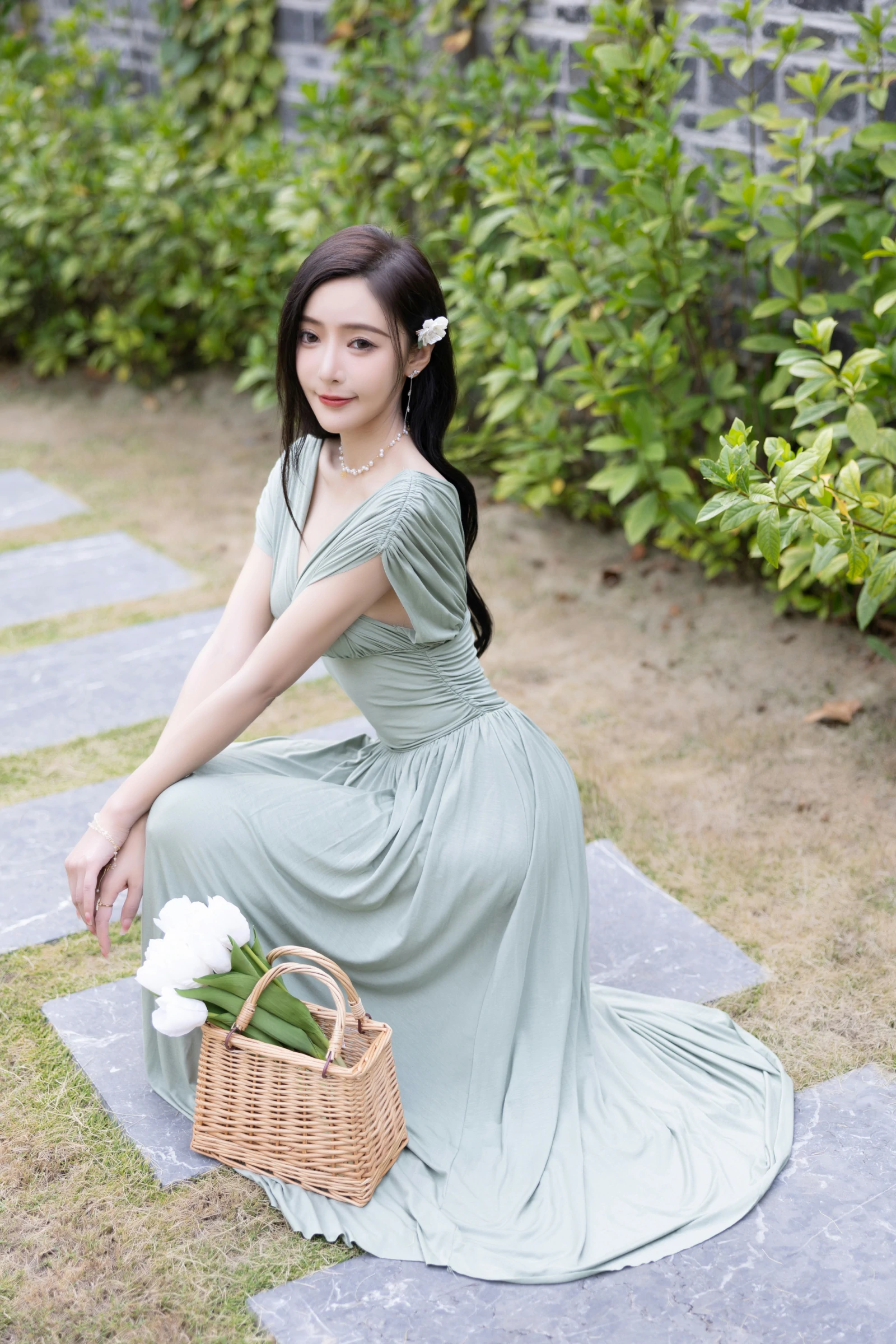 [秀人付费] 王馨瑶Yanni 诱人私拍福利 白泳衣 绿色连衣裙 第 4 张
