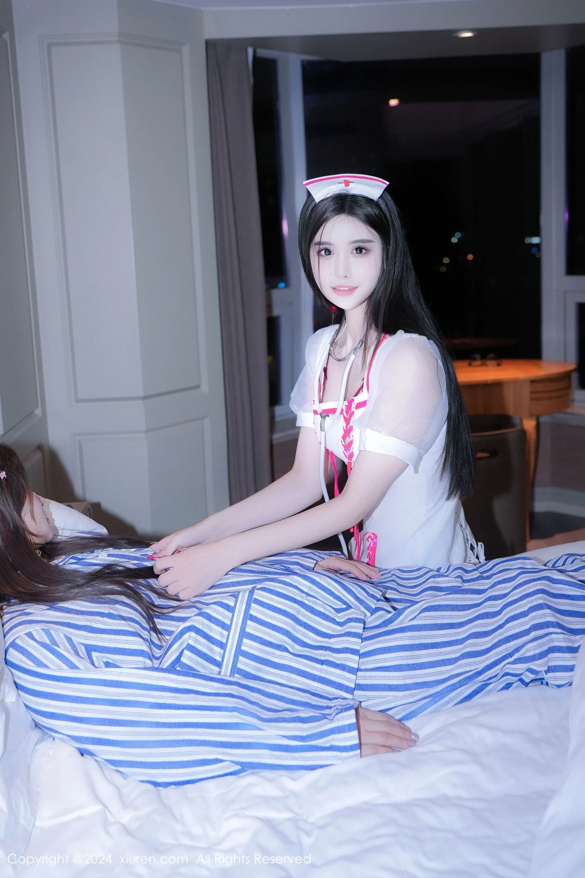 Erikaki性感白色护士制服露粉色蕾丝内衣秀完美身材绝美写真 第 128 张