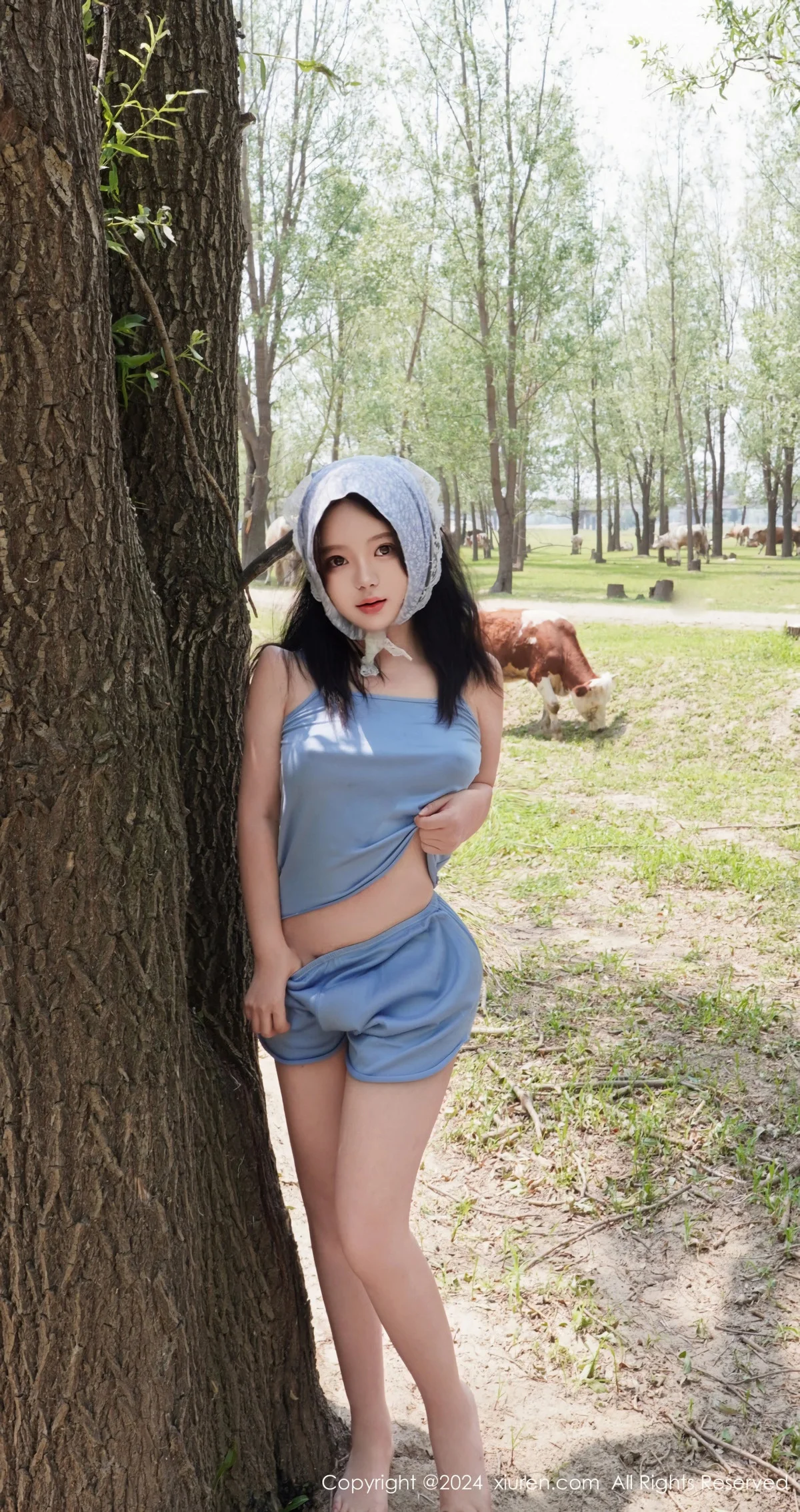 小薯条nienie性感浅红色泳装+浅蓝色吊带秀曼妙身姿绝美写真 第 18 张
