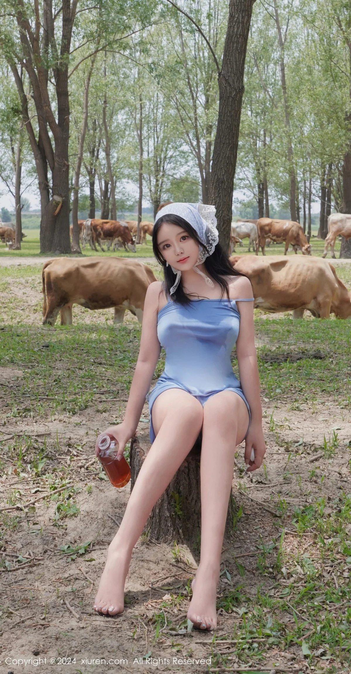 小薯条nienie性感浅红色泳装+浅蓝色吊带秀曼妙身姿绝美写真 第 30 张