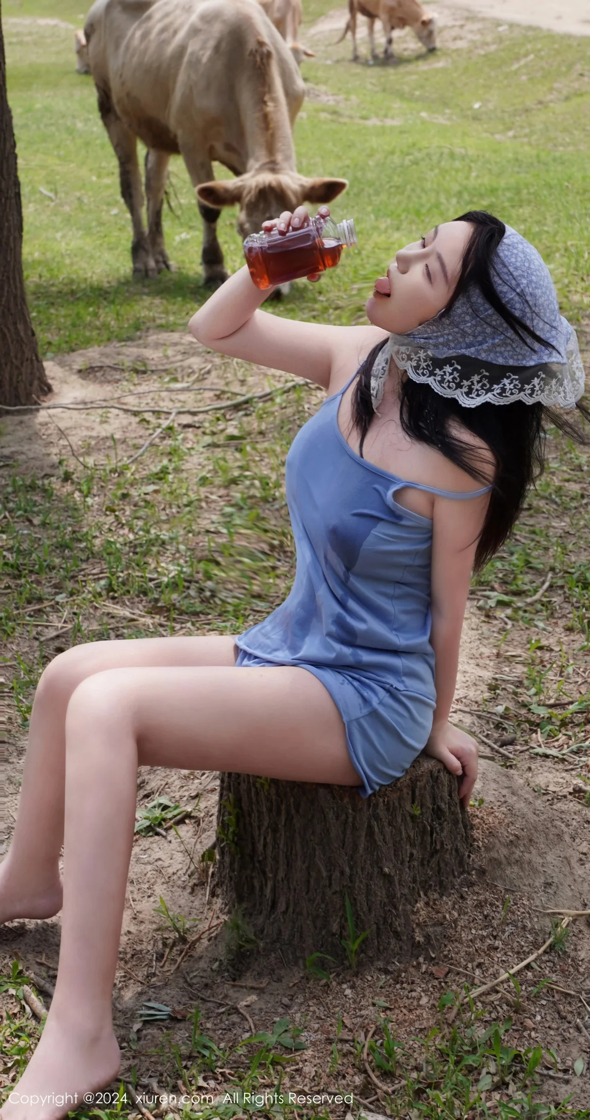 小薯条nienie性感浅红色泳装+浅蓝色吊带秀曼妙身姿绝美写真 第 78 张