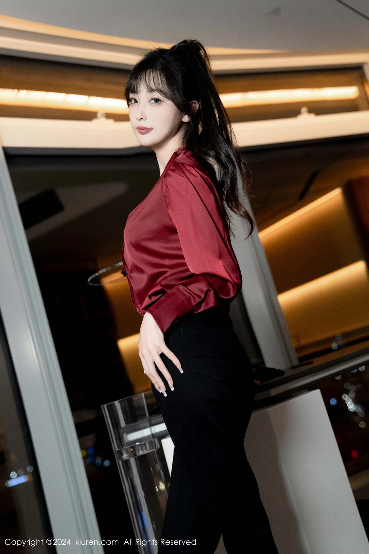 林星阑私房性感黑色蕾丝内衣配开档黑丝秀曼妙身姿绝美写真 第 16 张