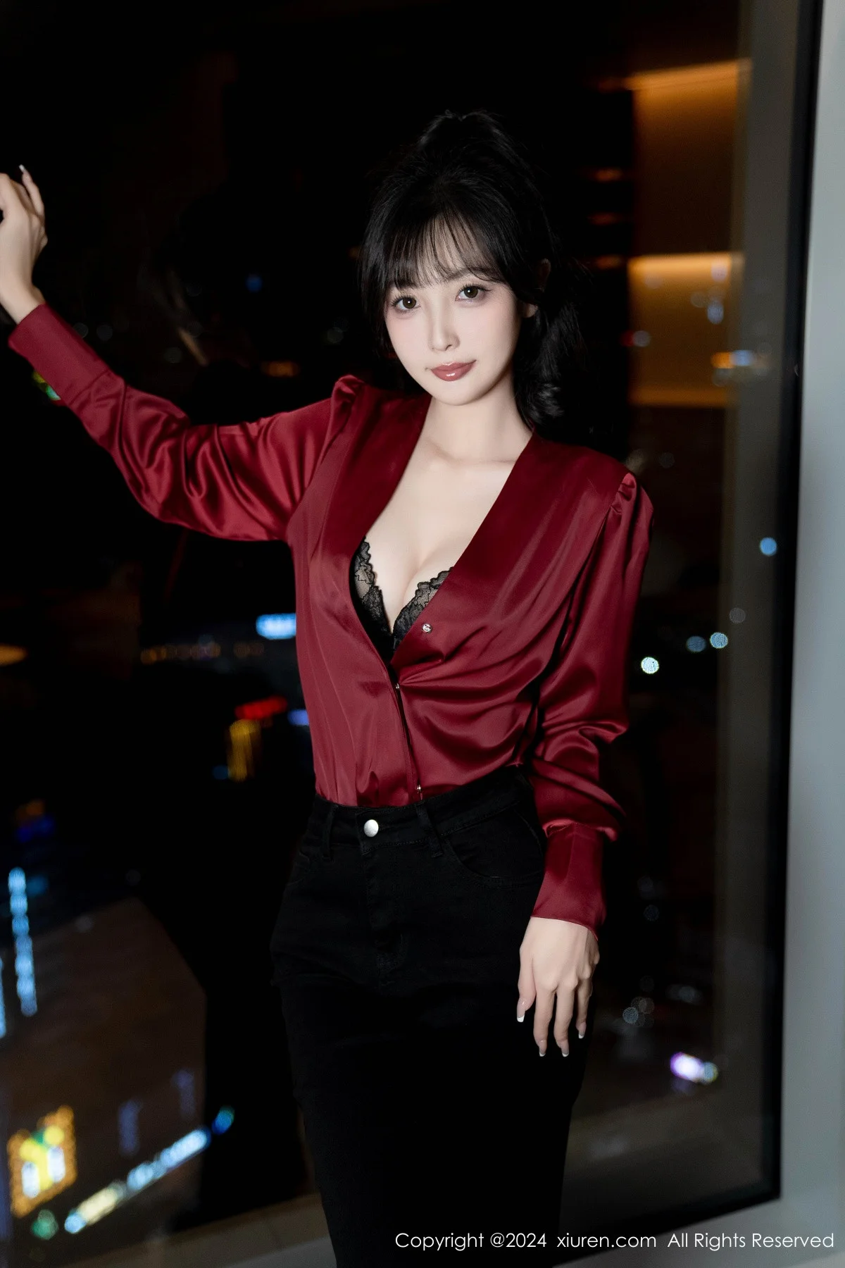 林星阑私房性感黑色蕾丝内衣配开档黑丝秀曼妙身姿绝美写真 第 19 张