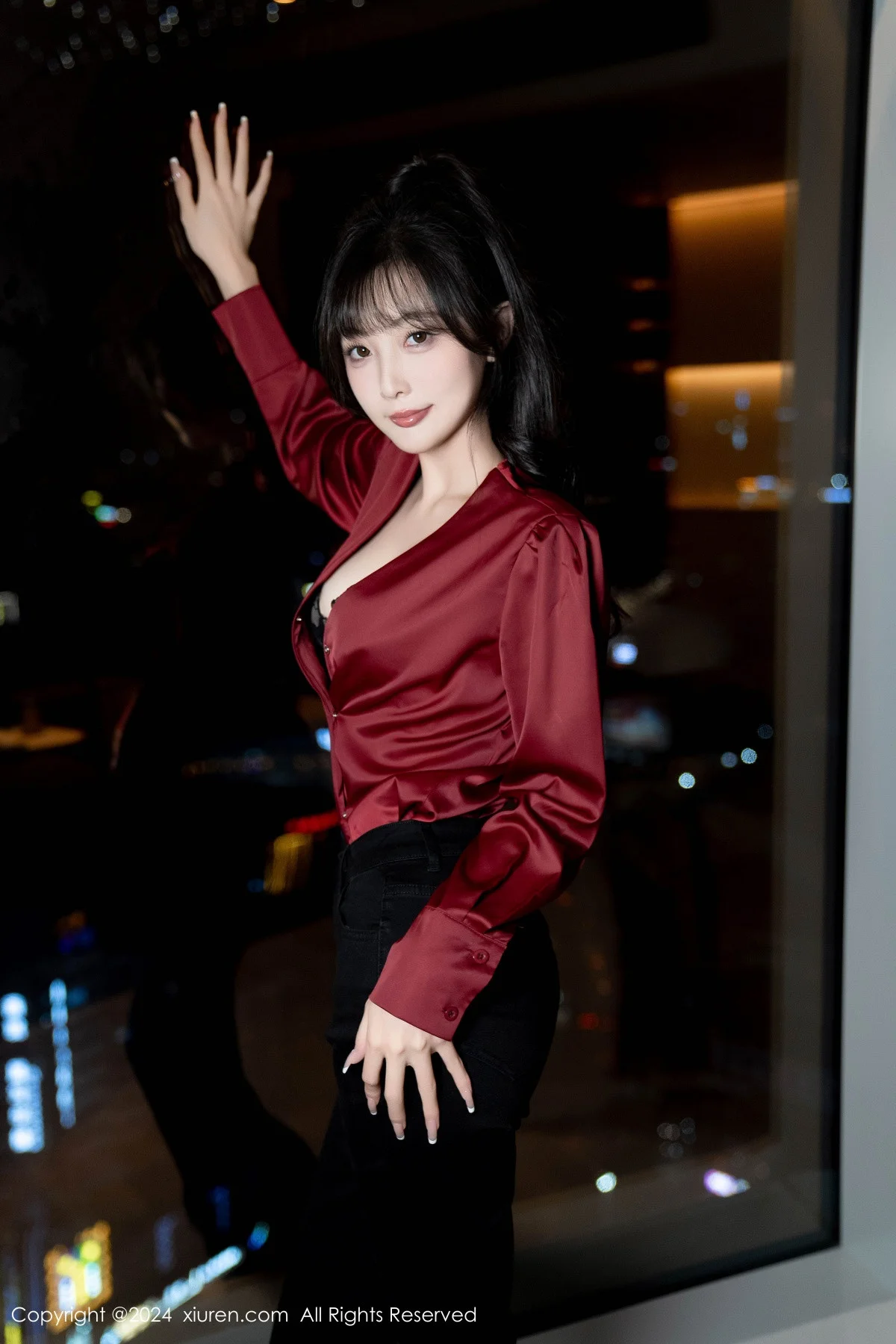 林星阑私房性感黑色蕾丝内衣配开档黑丝秀曼妙身姿绝美写真 第 22 张