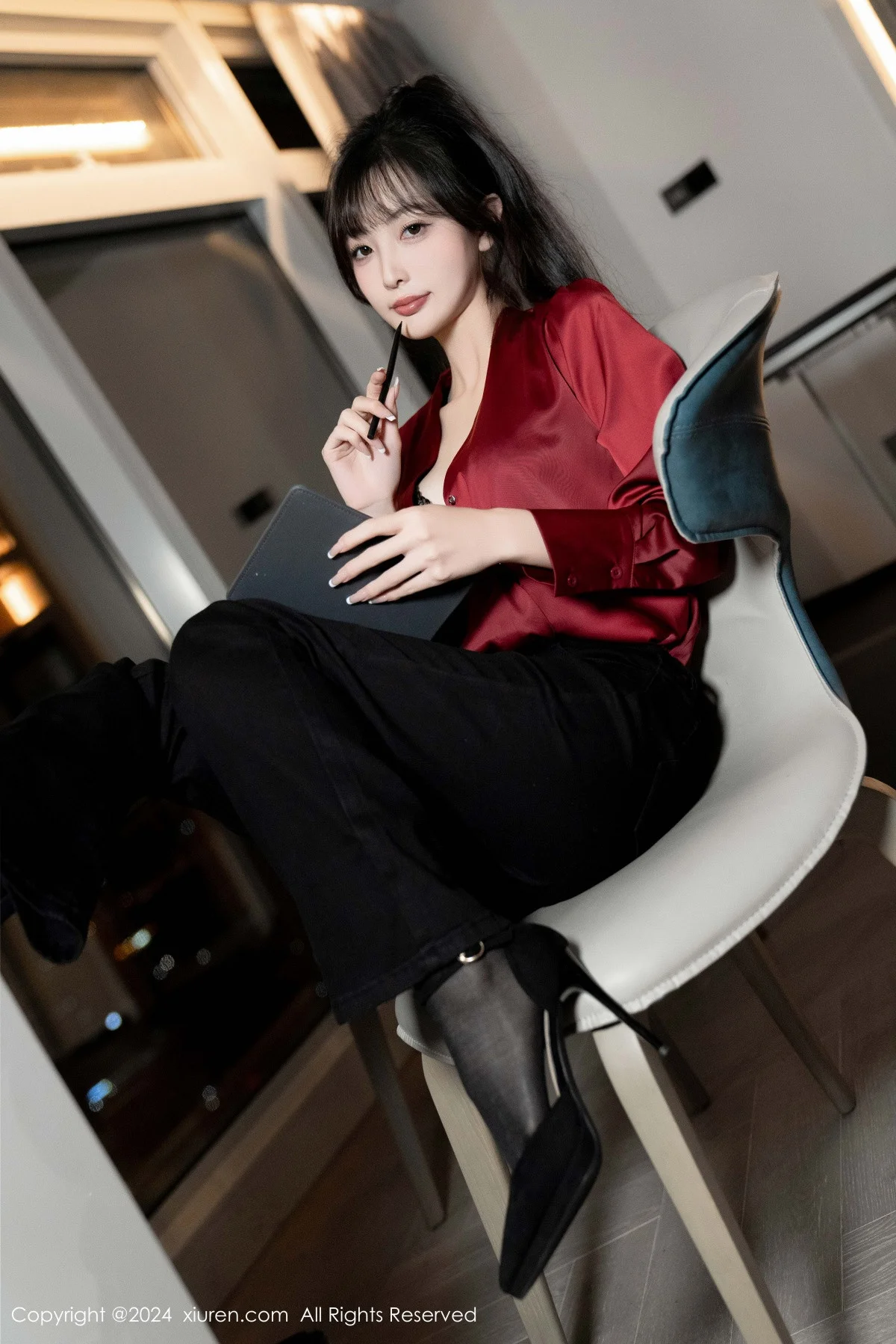 林星阑私房性感黑色蕾丝内衣配开档黑丝秀曼妙身姿绝美写真 第 24 张