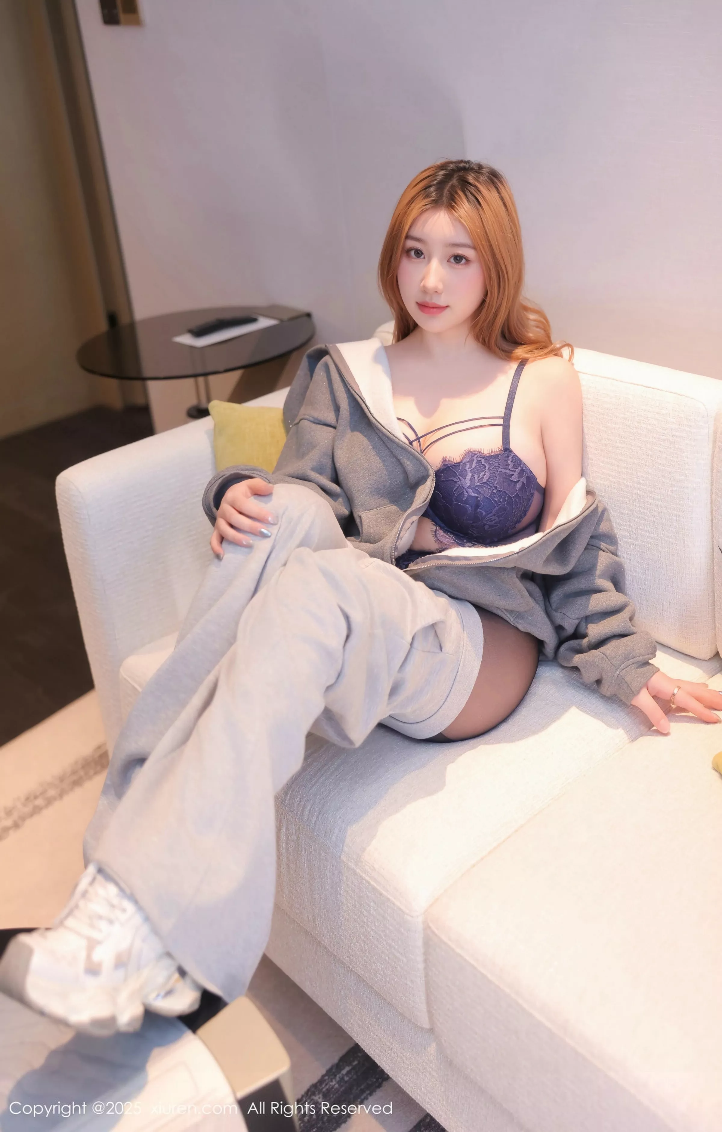 M麦当劳性感蓝色蕾丝内衣配开档黑丝袜秀凹凸身材绝美写真 第 36 张