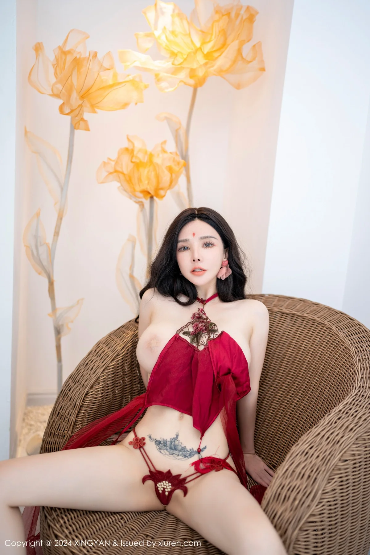 潘思沁性感红色薄纱情趣服饰露丁字裤秀巨乳肥臀绝美写真 第 86 张