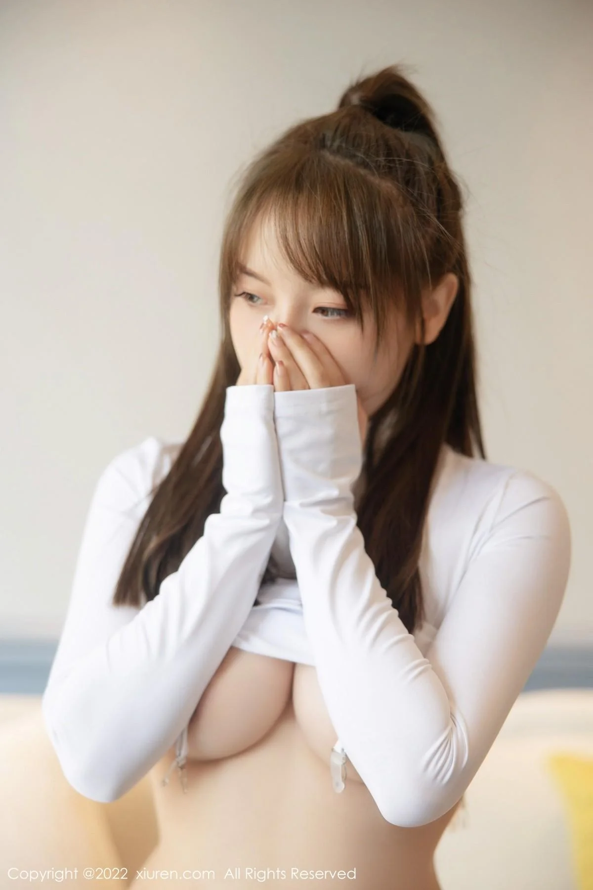 豆瓣酱私房性感白色轻透服饰配白丝袜秀丰满身材绝美写真 第 73 张