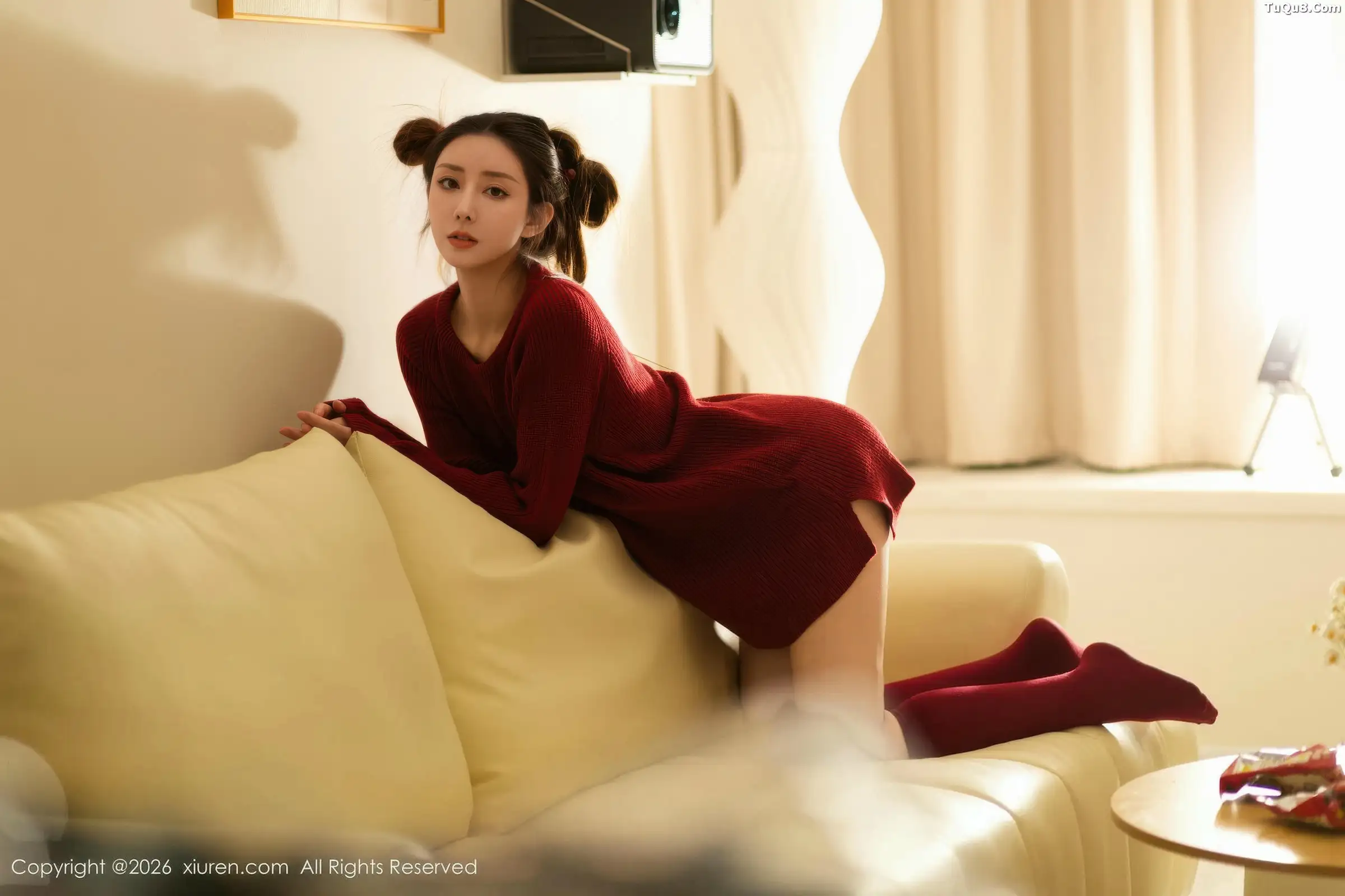 悦兮性感深红色毛衣配红色丝袜秀曼妙身姿迷人绝美写真 第 76 张