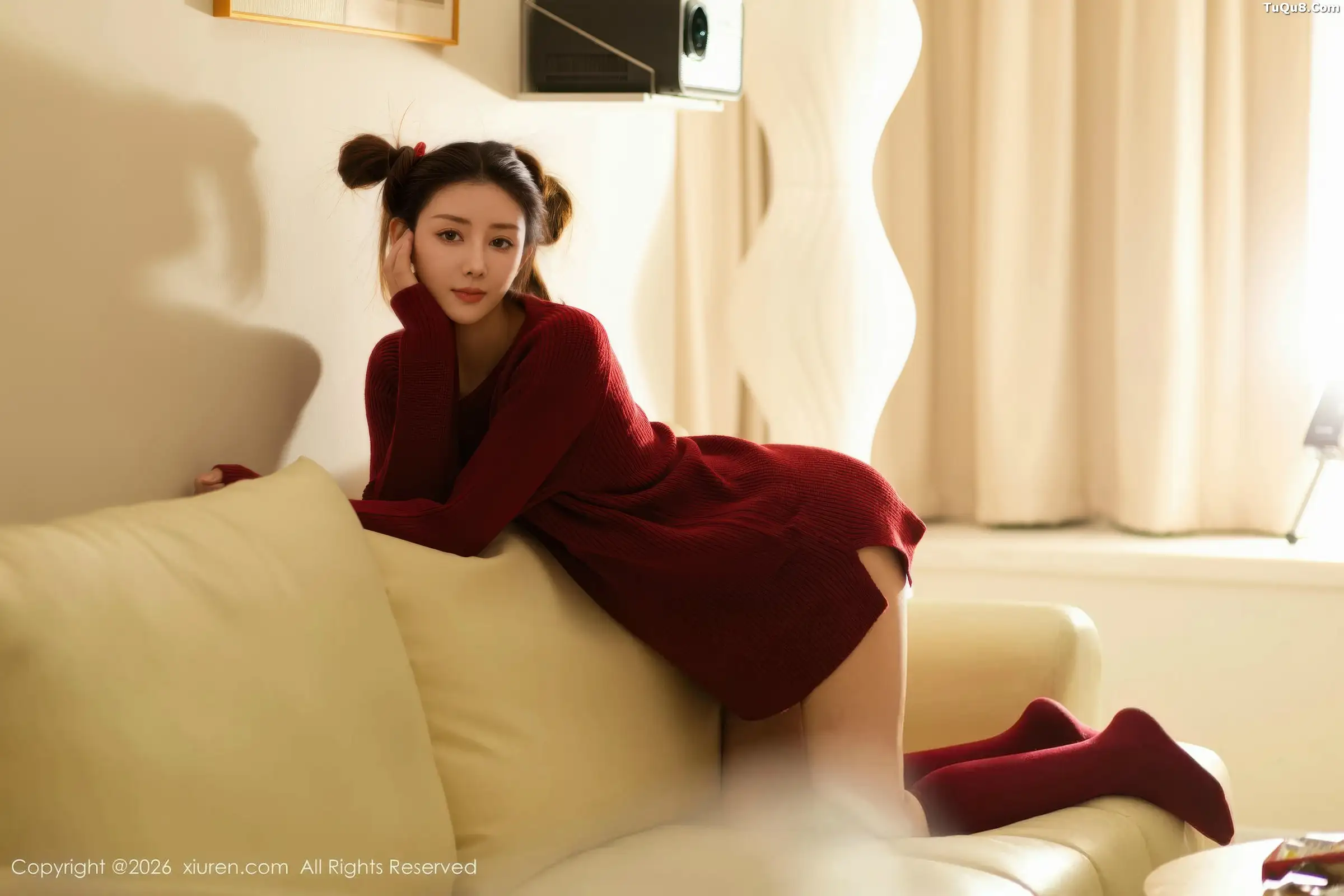 悦兮性感深红色毛衣配红色丝袜秀曼妙身姿迷人绝美写真 第 80 张