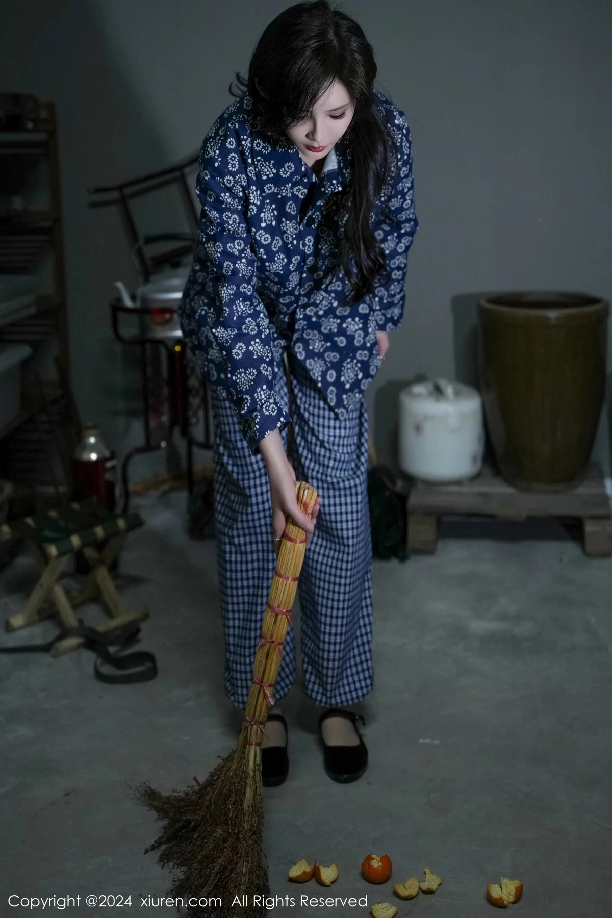 Carol周妍希宿舍拍摄私房床上超薄肉丝秀翘臀美腿绝美写真 第 5 张