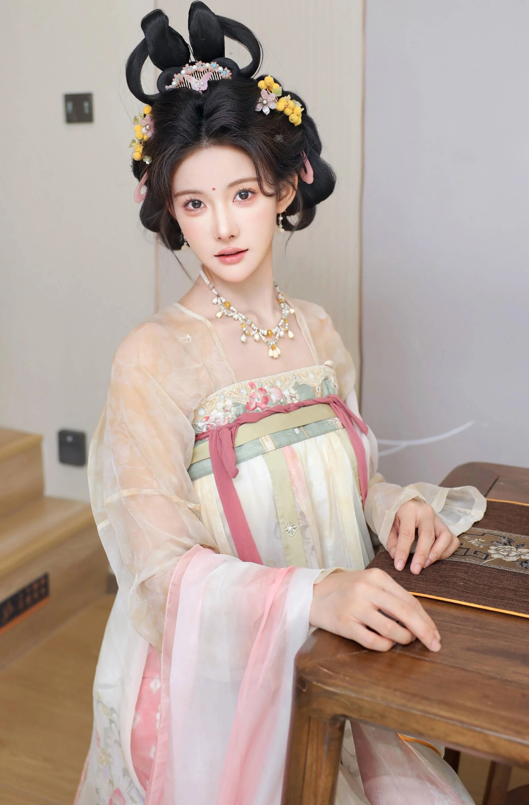 [秀人精选] 梨霜儿 诱人私拍福利 梦回大唐 第 137 张