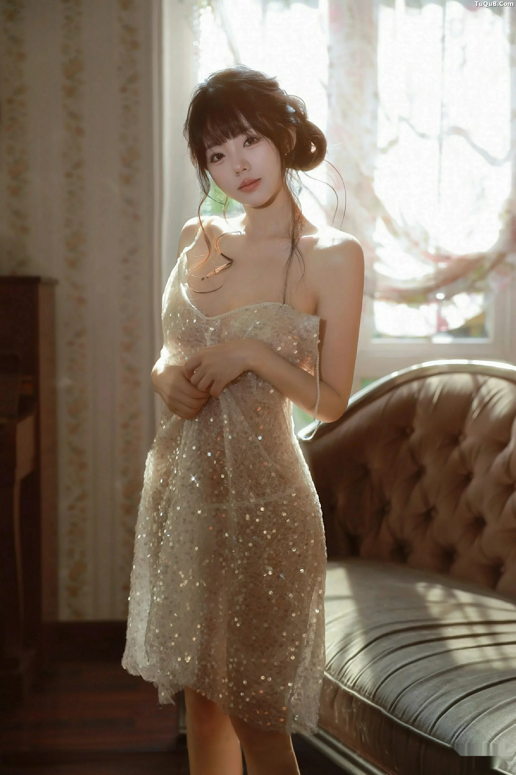 佘贝拉Bella性感连衣长裙露白色情趣内衣秀完美身材绝美写真 第 8 张