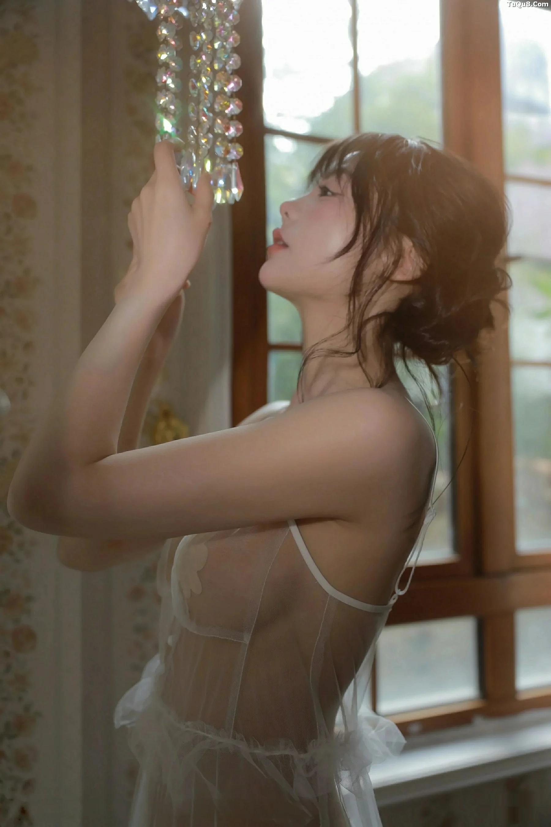 佘贝拉Bella性感连衣长裙露白色情趣内衣秀完美身材绝美写真 第 88 张