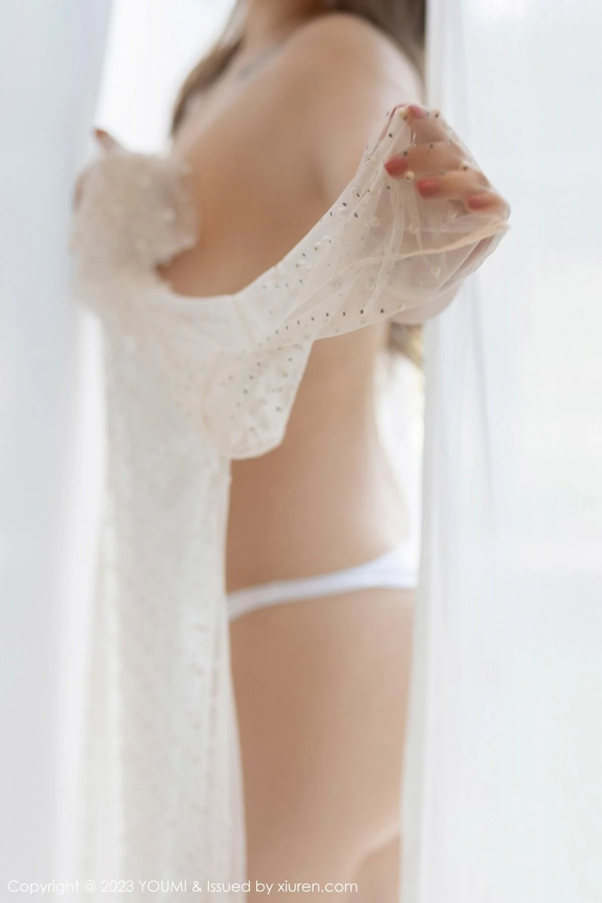 小海臀Rena三亚旅拍白色轻透薄纱连衣裙秀浑圆翘臀绝美写真 第 62 张