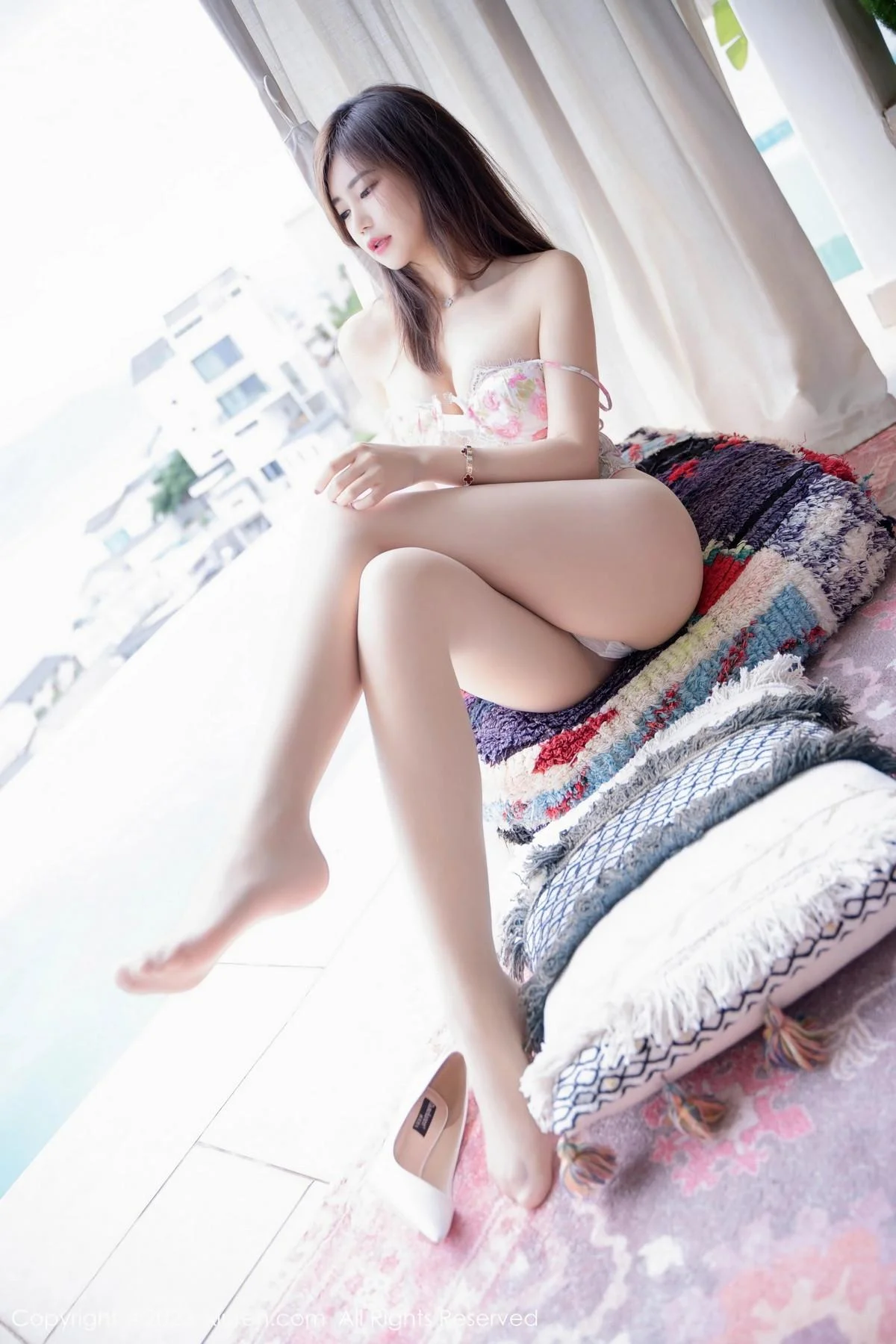 绮里嘉ula脱性感超短牛仔裤露超薄肉丝秀曼妙身姿绝美写真 第 47 张