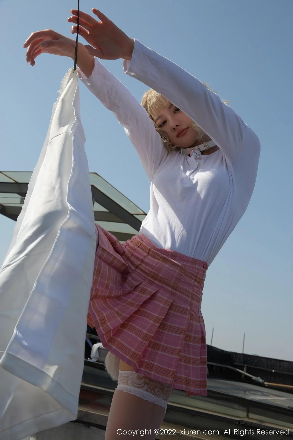 就是阿朱啊云南旅拍性感服饰半脱露白色内衣完美绝美写真 第 34 张