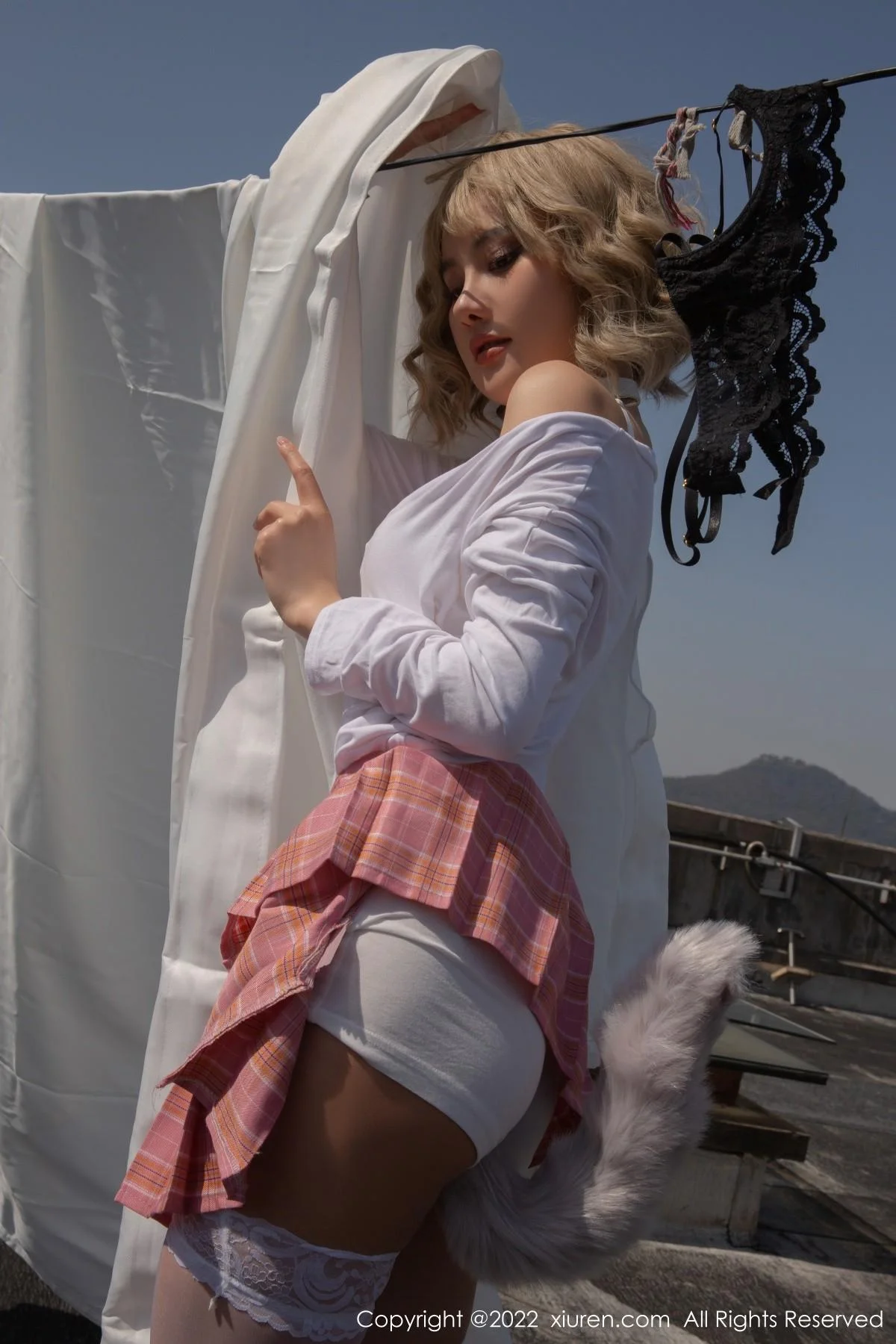就是阿朱啊云南旅拍性感服饰半脱露白色内衣完美绝美写真 第 42 张