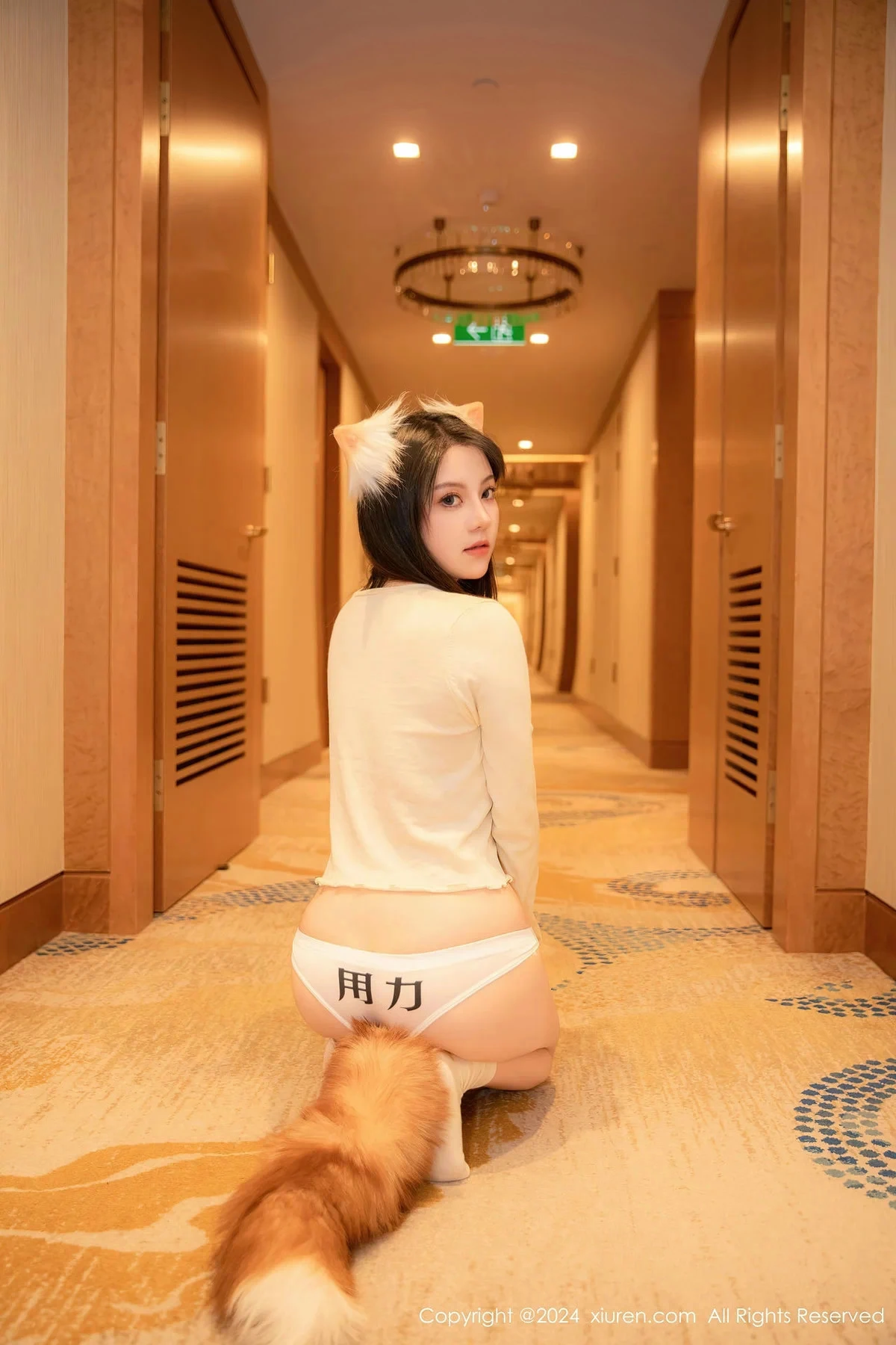 豆瓣酱澳门旅拍性感狐狸装扮淡黄色服饰秀惹火身材绝美写真 第 51 张