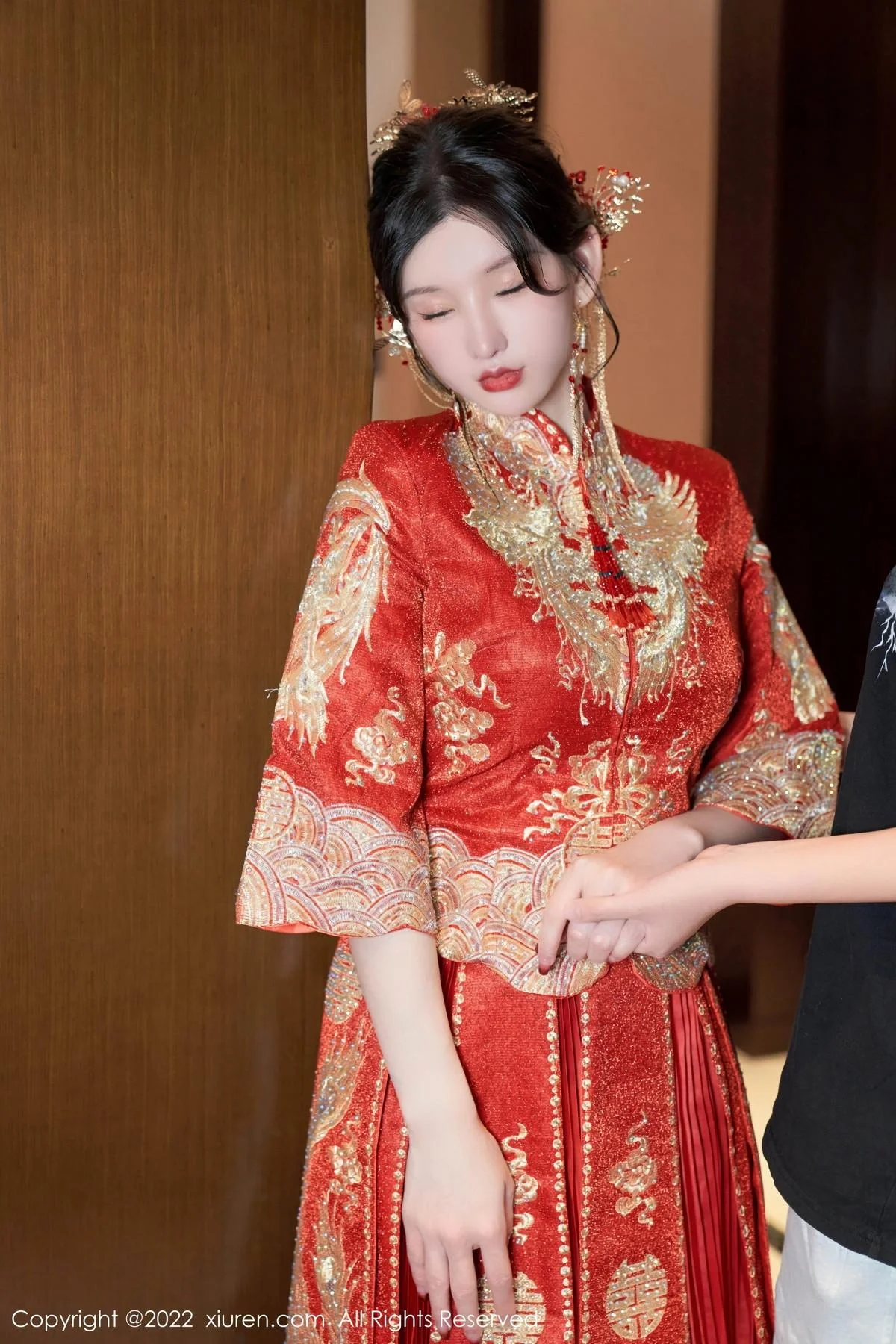 周于希Sally私房脱新娘装露红色蕾丝内衣超薄肉丝绝美写真 第 18 张
