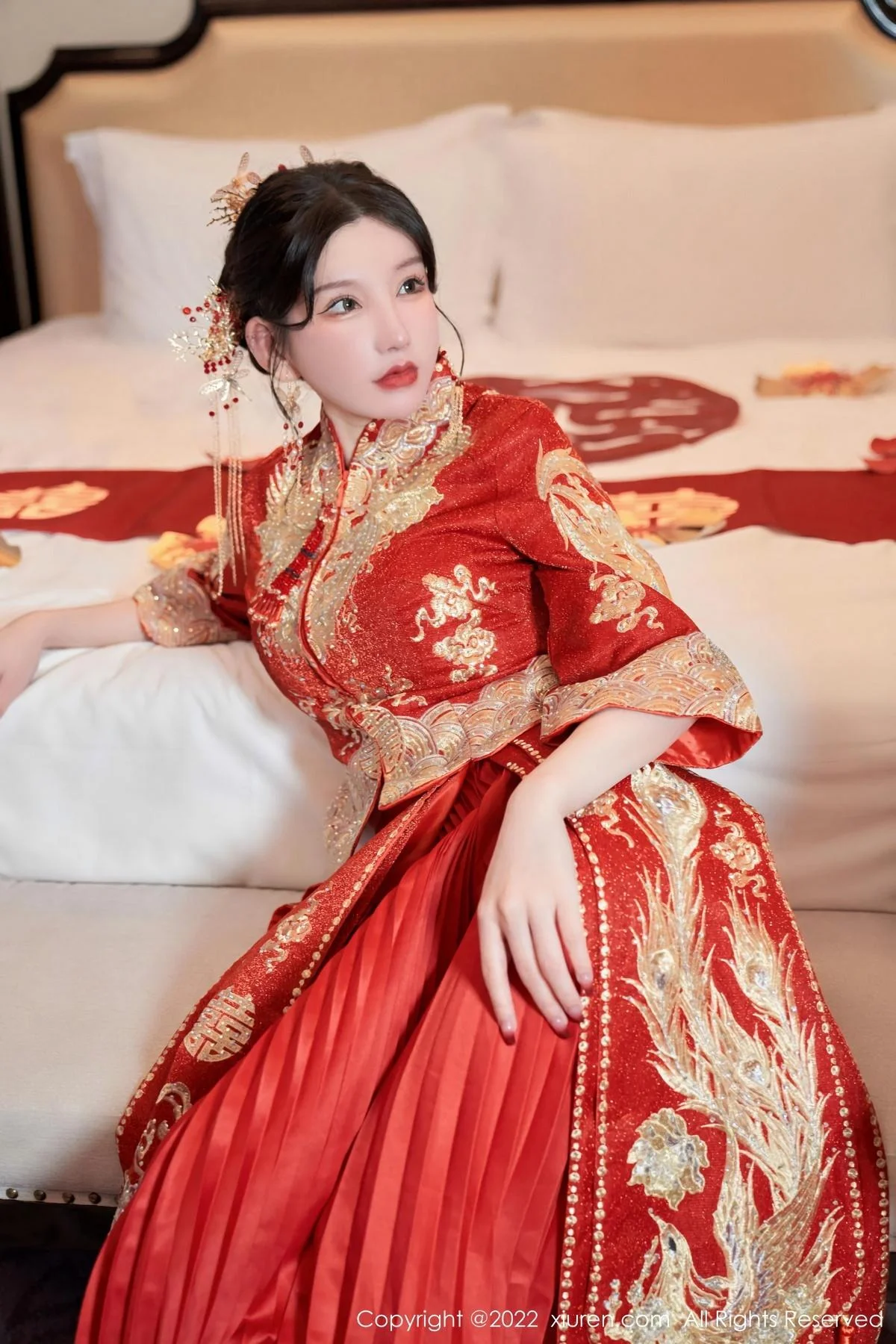 周于希Sally私房脱新娘装露红色蕾丝内衣超薄肉丝绝美写真 第 24 张