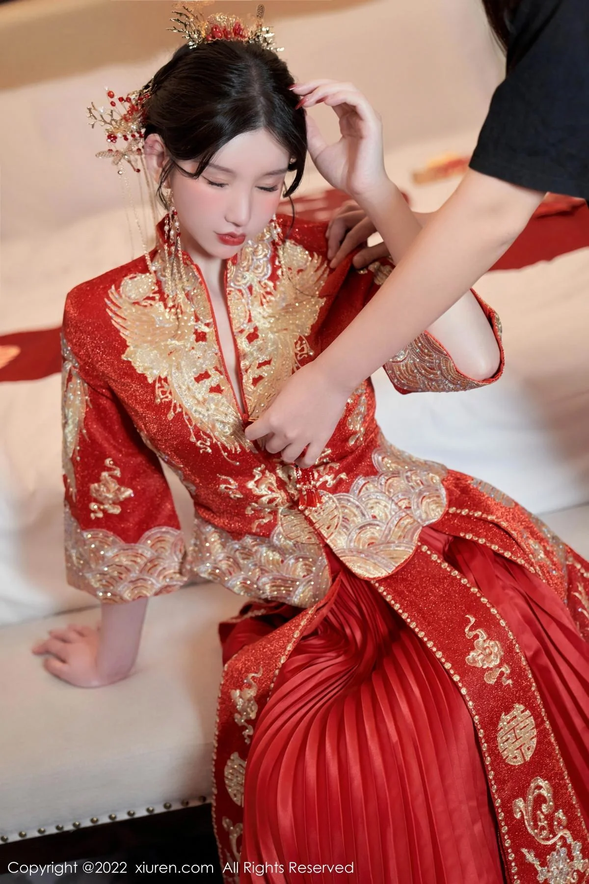 周于希Sally私房脱新娘装露红色蕾丝内衣超薄肉丝绝美写真 第 28 张
