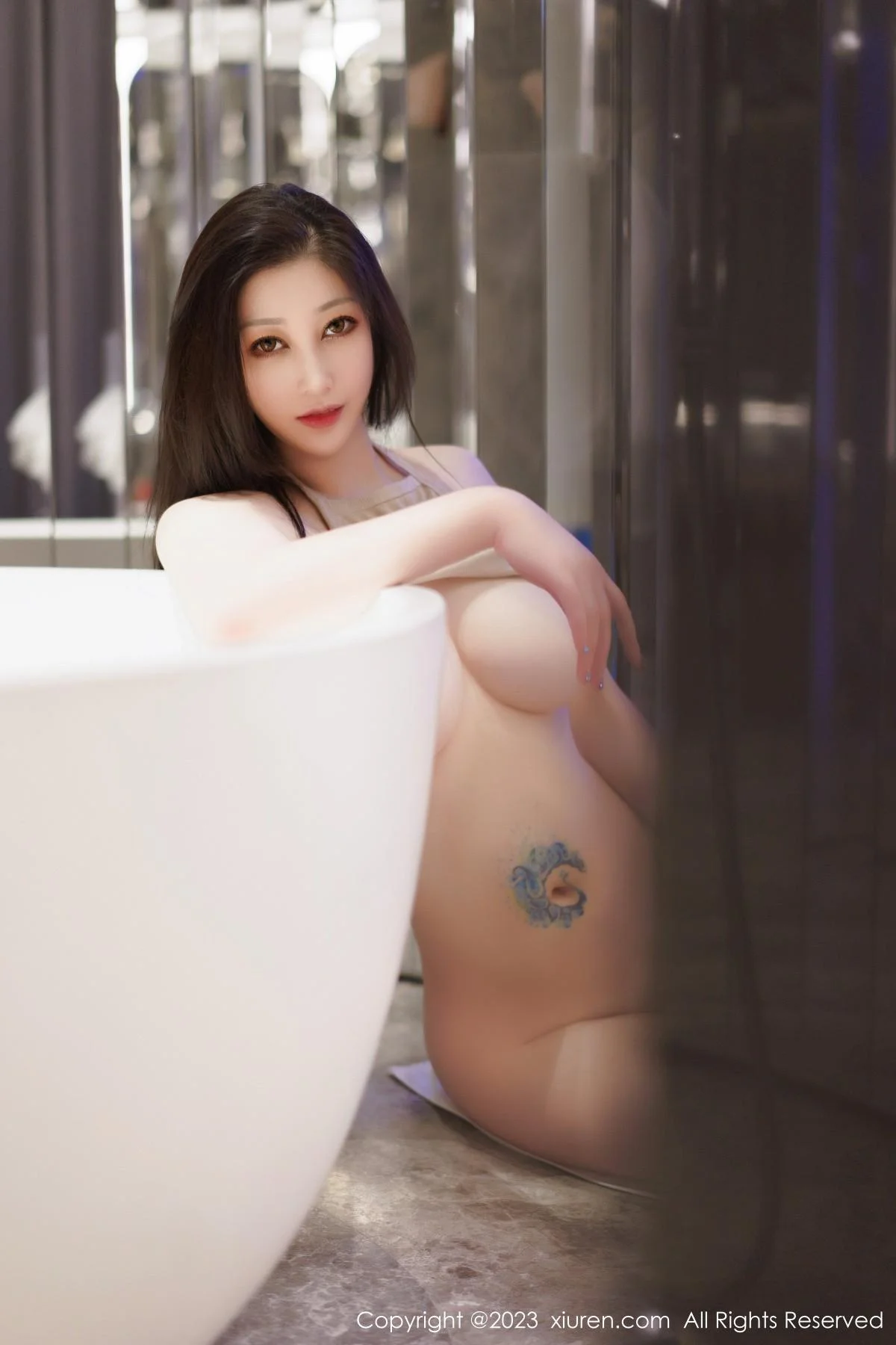 妲己_Toxic三亚旅拍游艇场景性感服饰秀雪峰美臀绝美写真 第 73 张