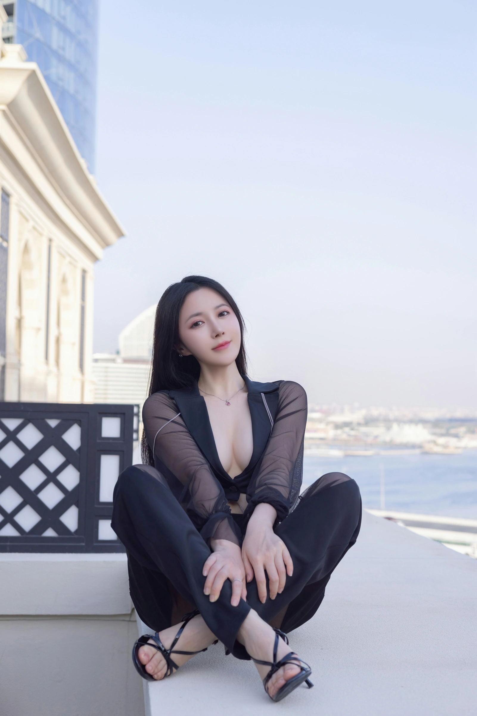 [秀人付费] 鱼子酱 诱人私拍福利 秘书 第 8 张