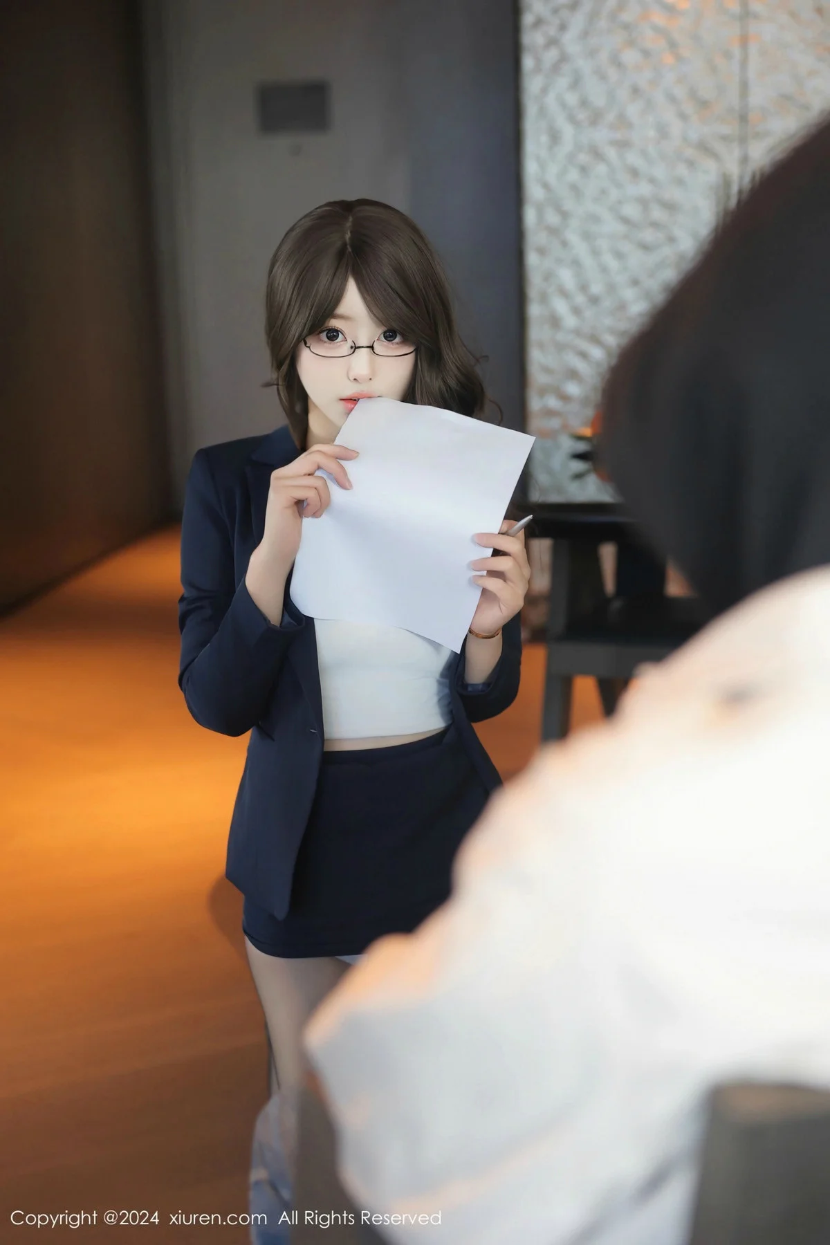 桃妖夭性感OL服饰露白色内衣配超薄黑丝秀曼妙身姿绝美写真 第 14 张