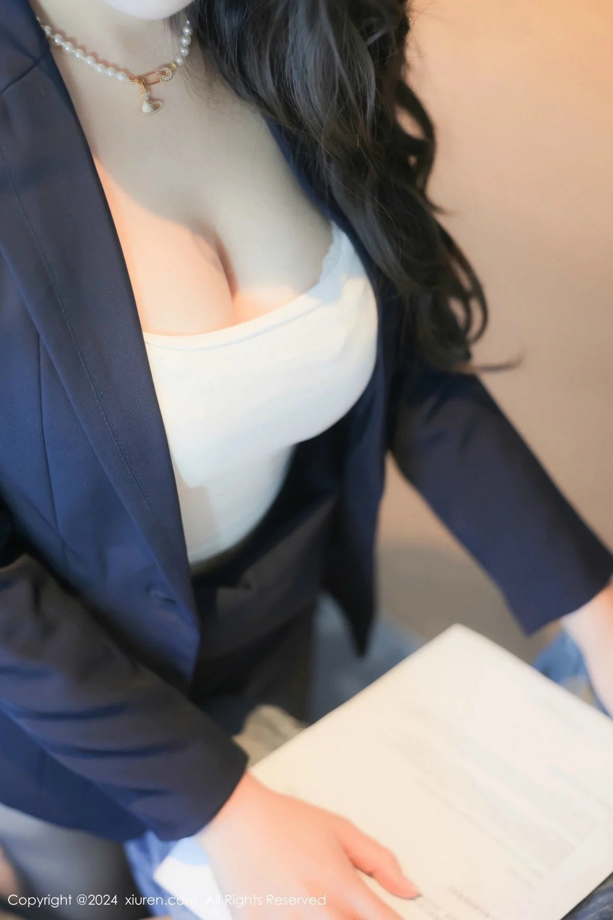 桃妖夭性感OL服饰露白色内衣配超薄黑丝秀曼妙身姿绝美写真 第 18 张