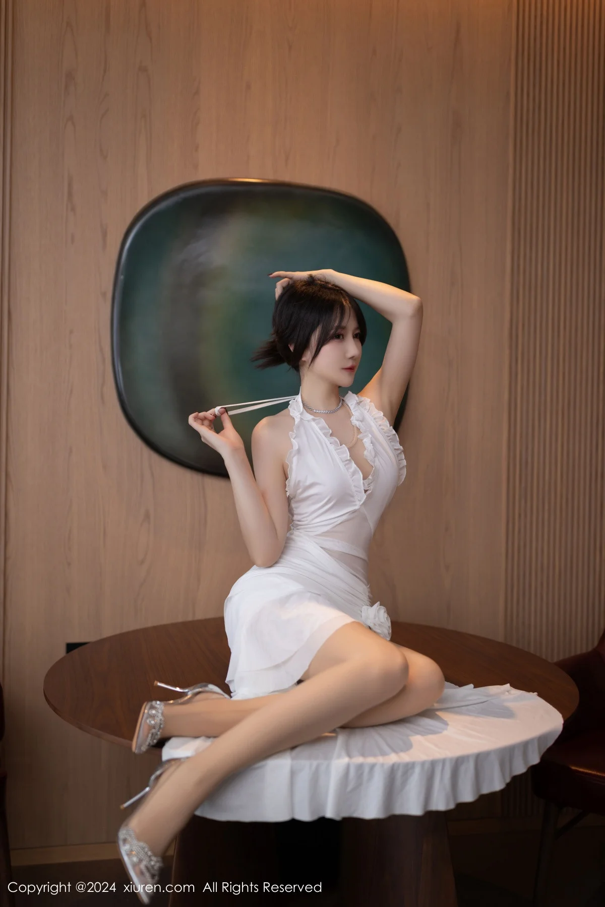 鱼子酱Fish性感白色连衣裙露超薄连体肉丝秀曼妙身姿绝美写真 第 10 张
