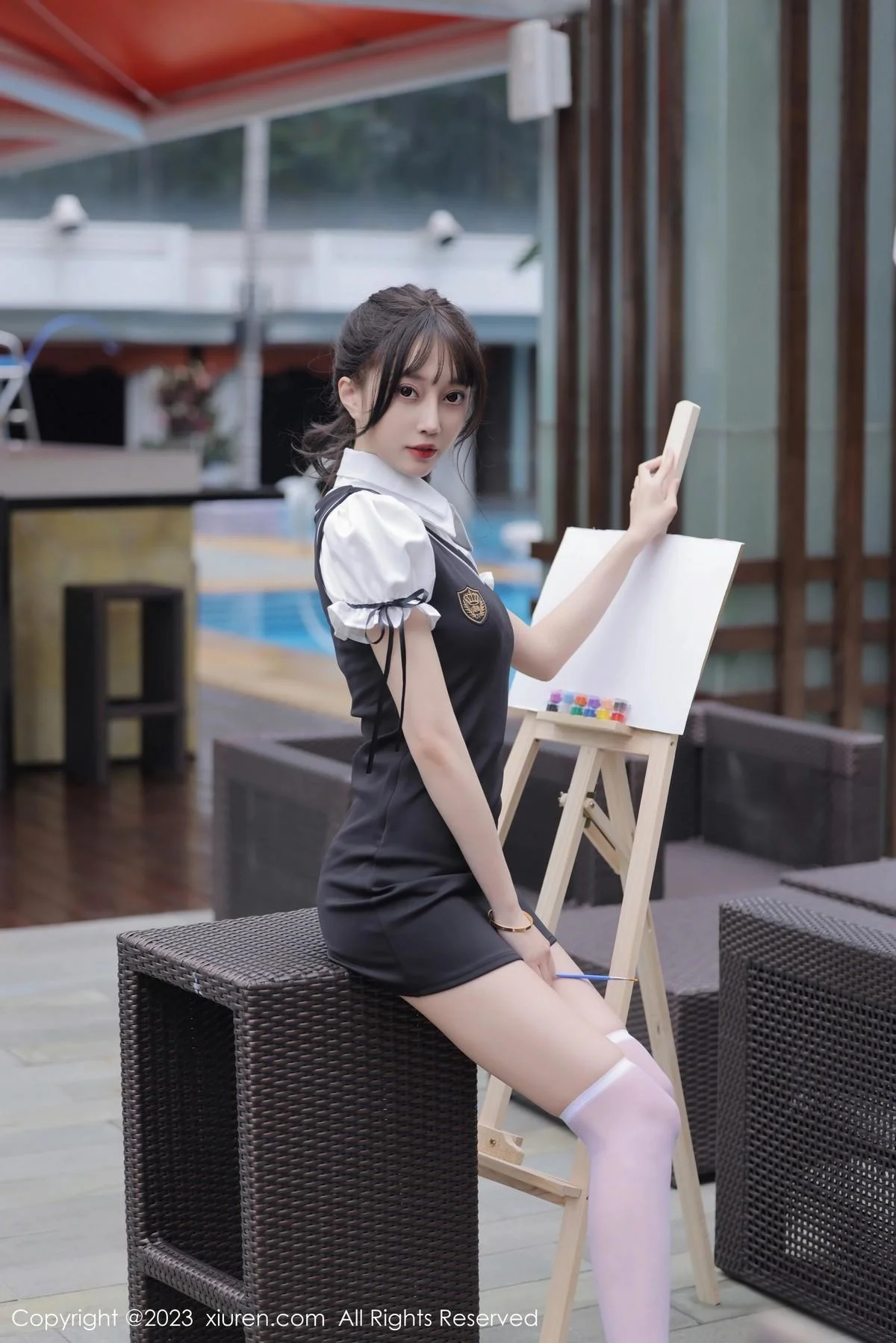 玥儿玥er脱性感白T露白色内衣配白丝袜秀曼妙身姿绝美写真 第 3 张