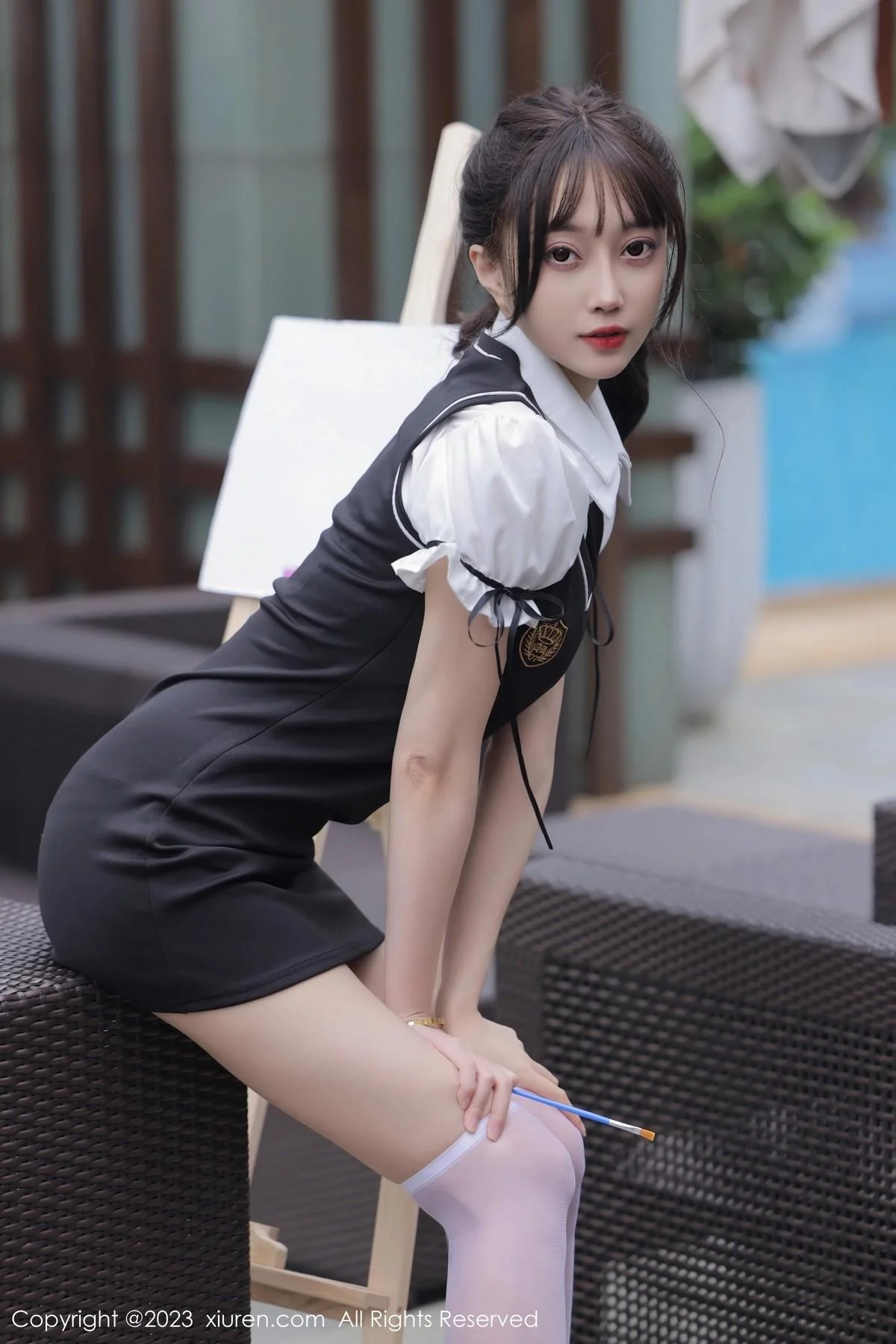 玥儿玥er脱性感白T露白色内衣配白丝袜秀曼妙身姿绝美写真 第 4 张