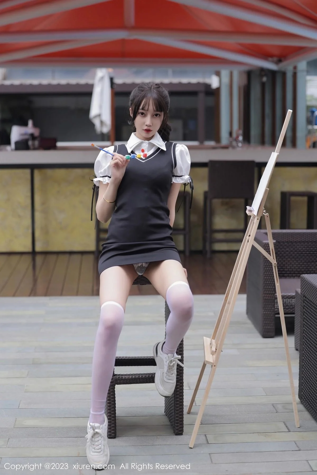 玥儿玥er脱性感白T露白色内衣配白丝袜秀曼妙身姿绝美写真 第 6 张