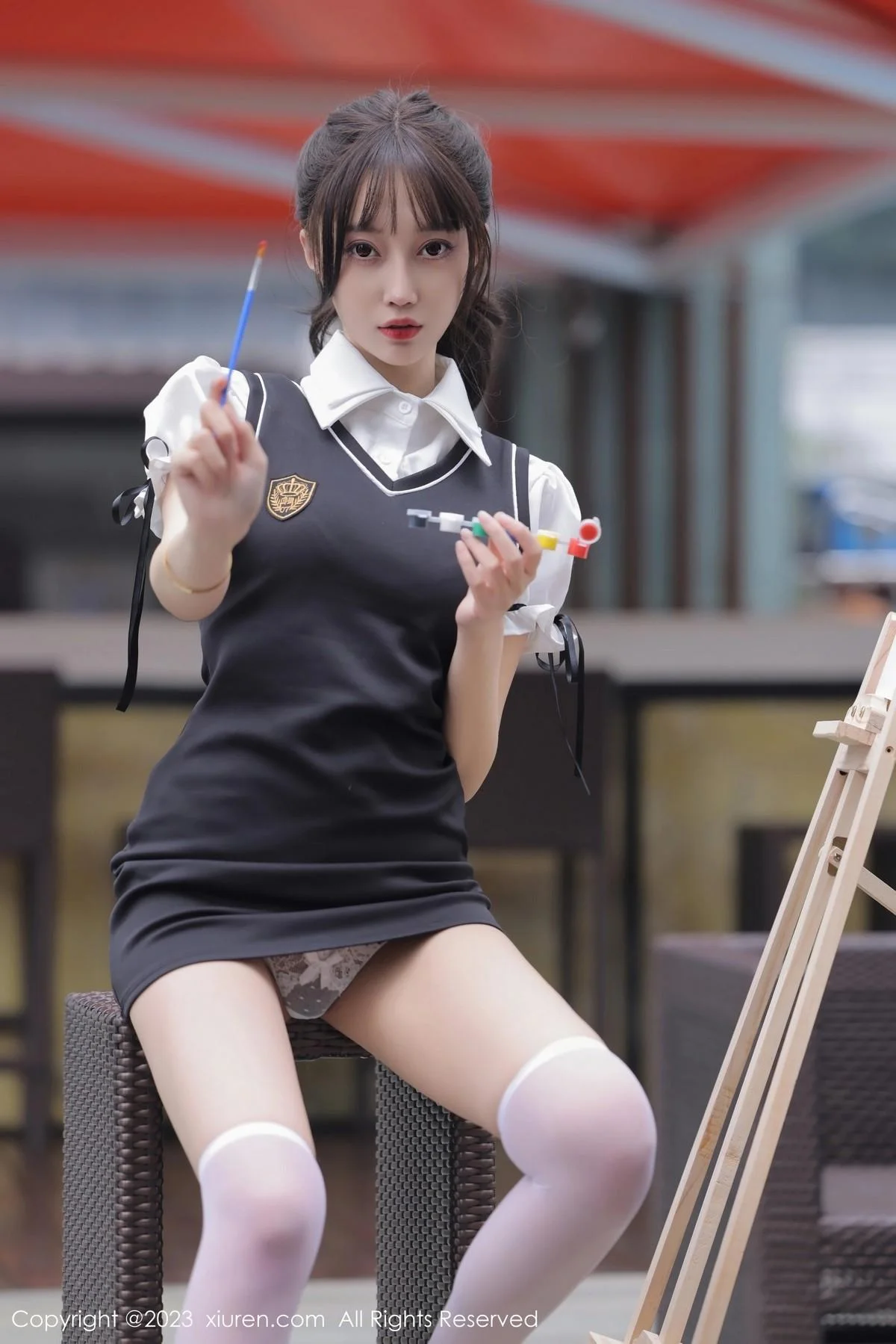 玥儿玥er脱性感白T露白色内衣配白丝袜秀曼妙身姿绝美写真 第 8 张