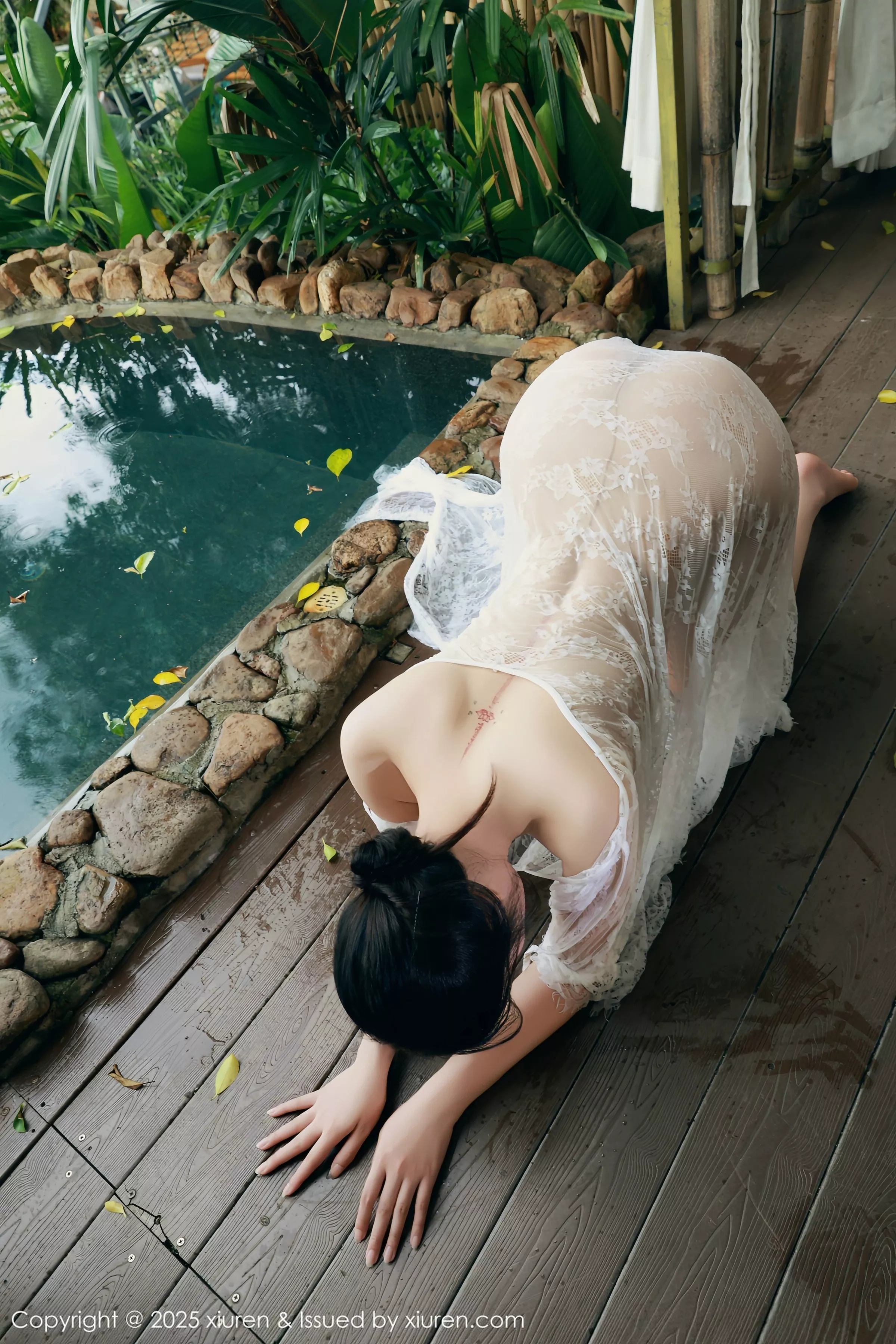 南乔性感浅绿色旗袍服饰配超薄无内肉丝秀完美身材绝美写真 第 118 张