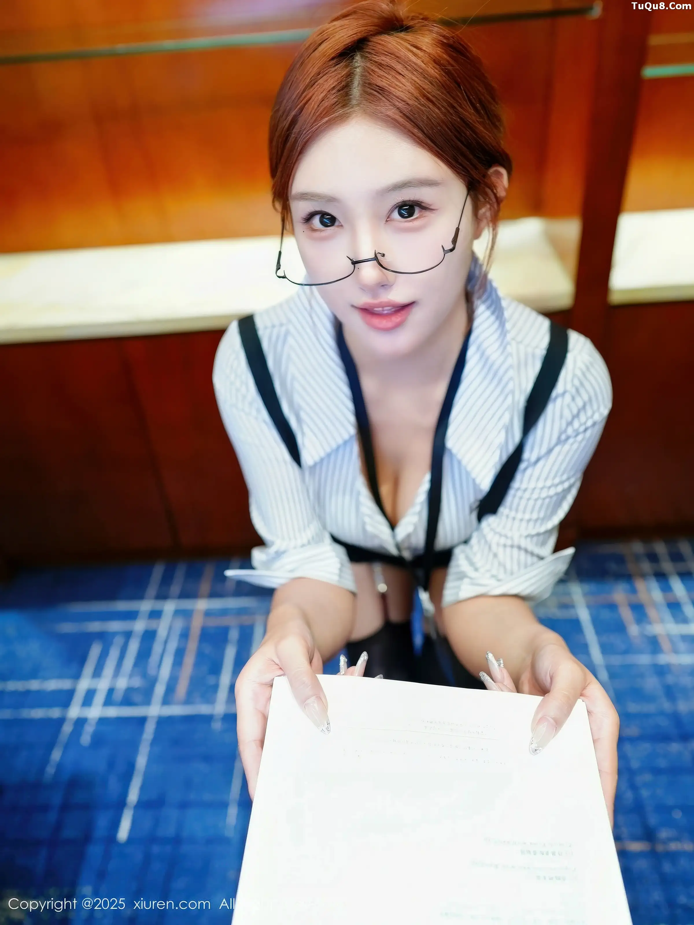 金允希Yuki性感黑色内衣配黑丝吊袜秀丰腴身材完美绝美写真 第 5 张