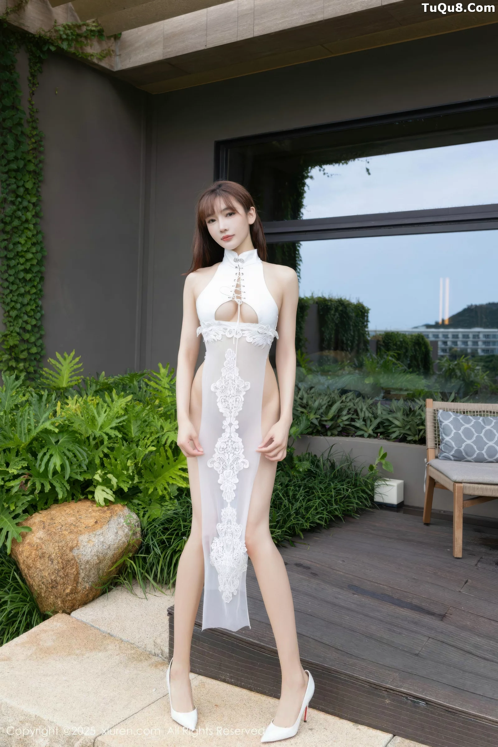 陆萱萱性感白色情趣旗袍露白色连体衣秀完美身材绝美写真 第 105 张