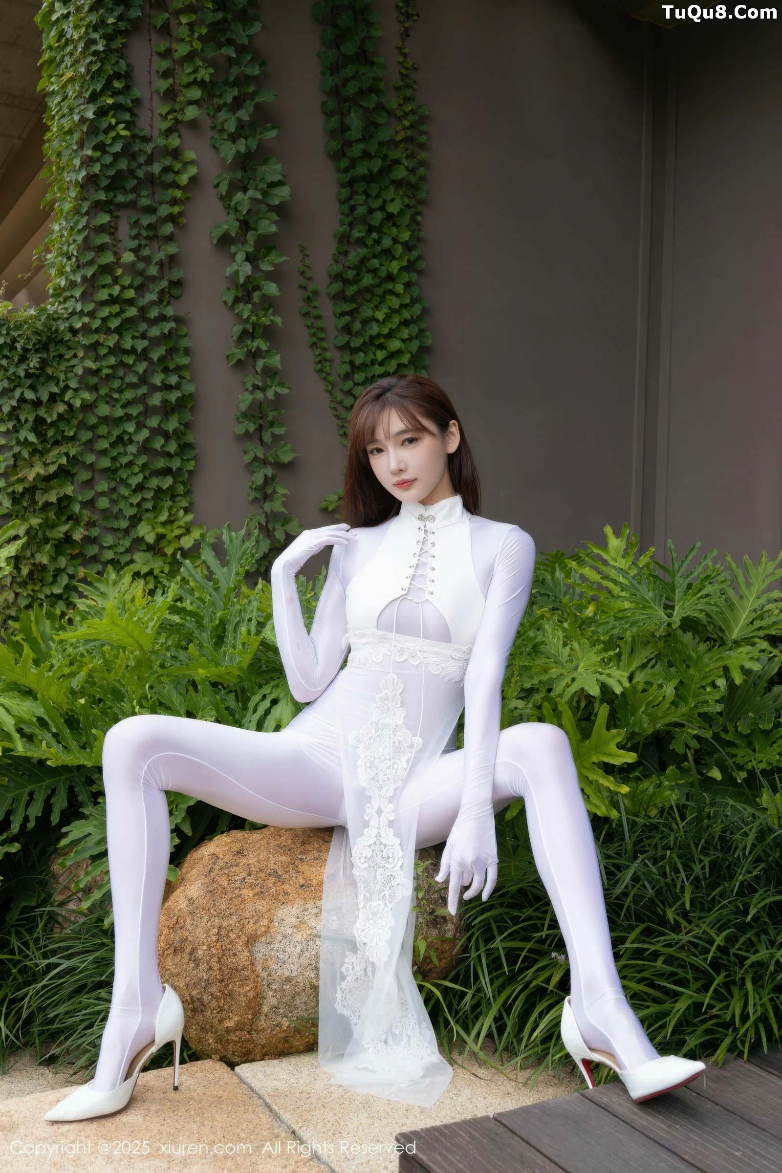 陆萱萱性感白色情趣旗袍露白色连体衣秀完美身材绝美写真 第 12 张