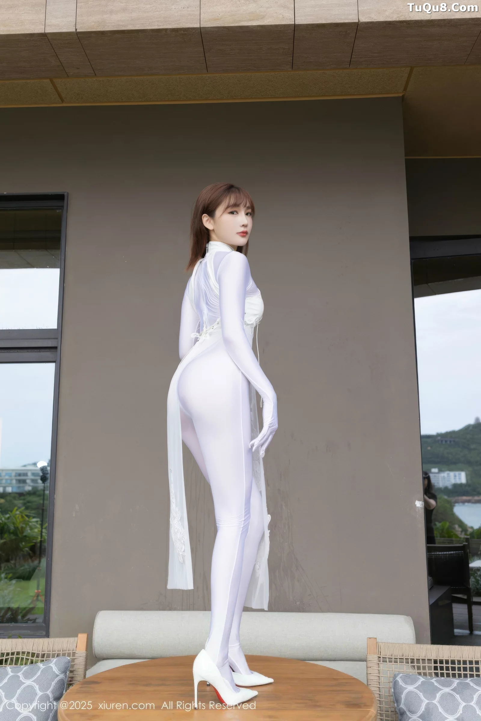 陆萱萱性感白色情趣旗袍露白色连体衣秀完美身材绝美写真 第 27 张