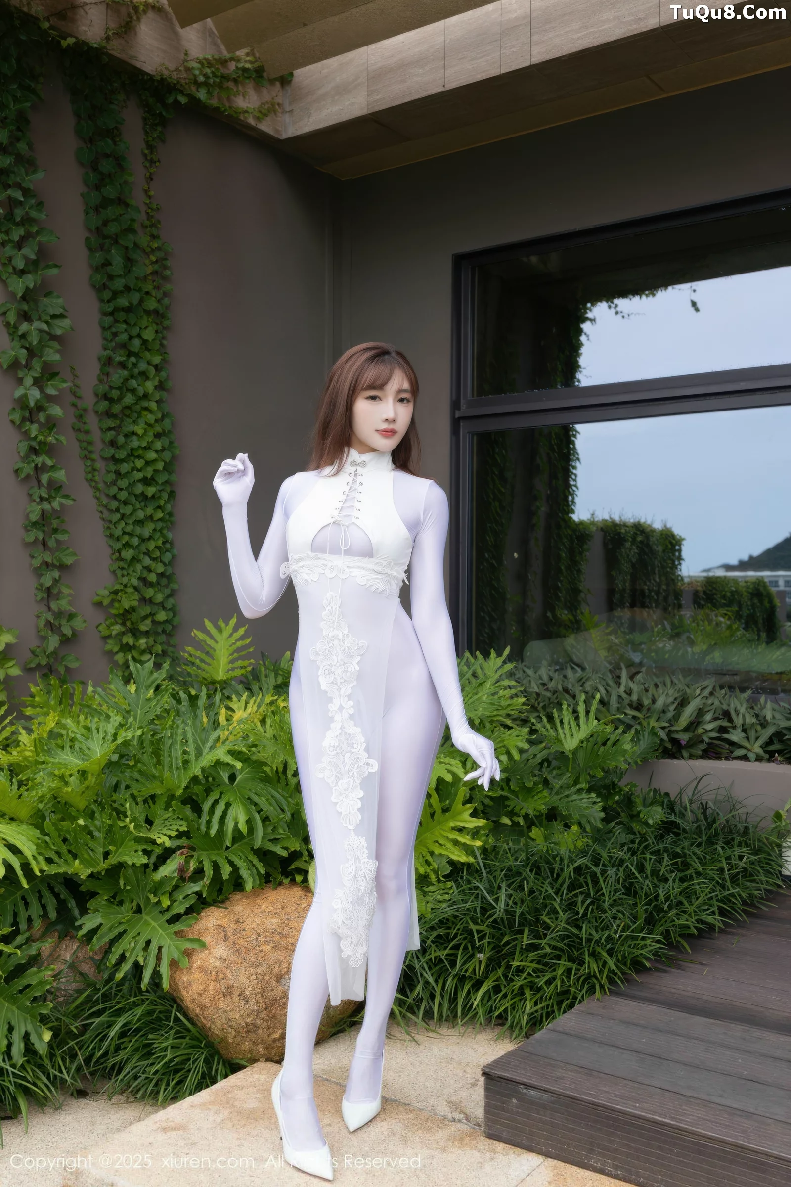 陆萱萱性感白色情趣旗袍露白色连体衣秀完美身材绝美写真 第 6 张