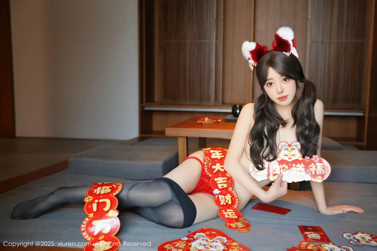 桃妖夭红色喜庆女仆服露红色内衣配超薄黑丝秀美腿绝美写真 第 118 张