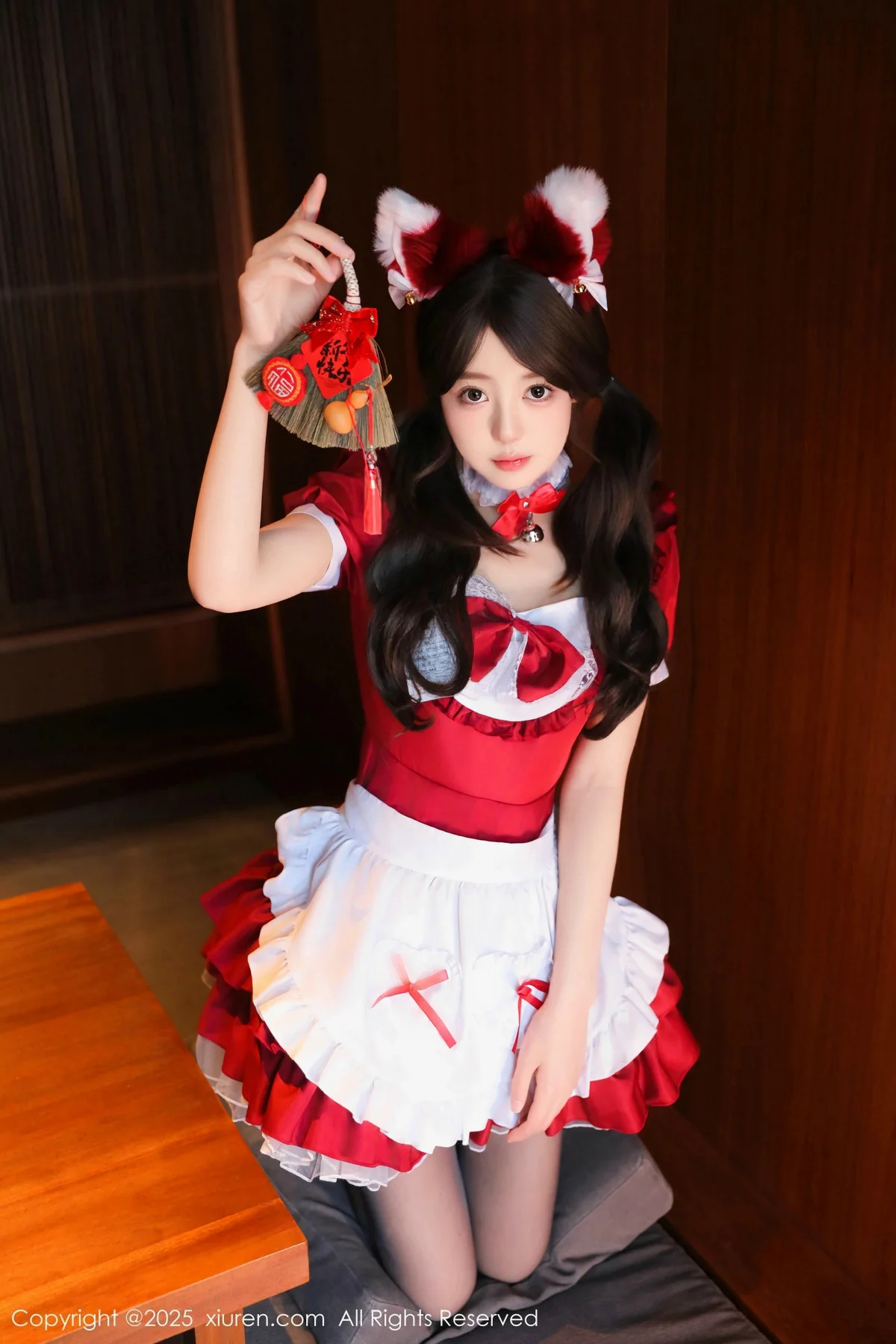 桃妖夭红色喜庆女仆服露红色内衣配超薄黑丝秀美腿绝美写真 第 59 张