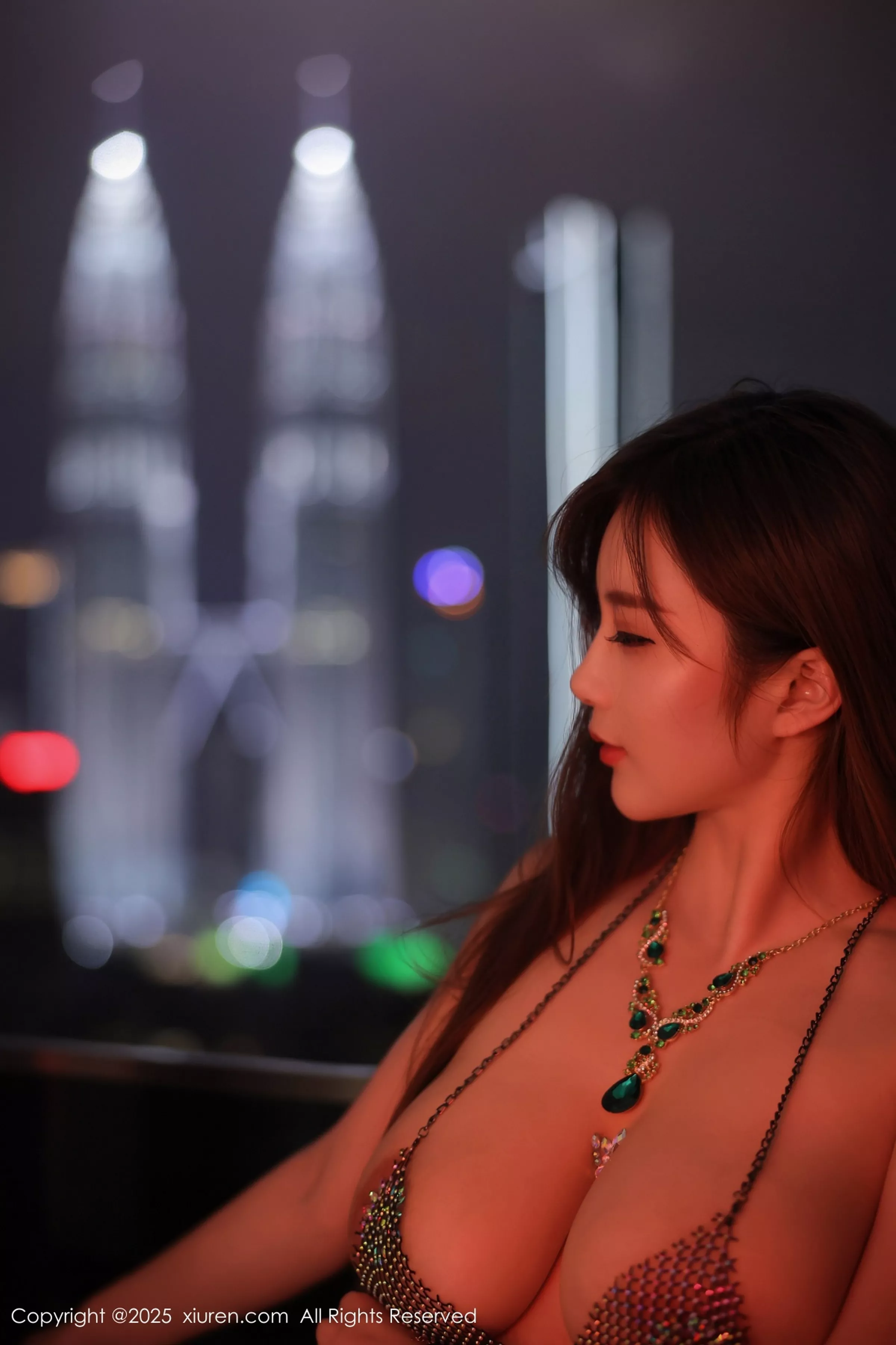 小肉肉咪性感缕空情趣内衣配破烂黑丝秀凹凸身材绝美写真 第 86 张