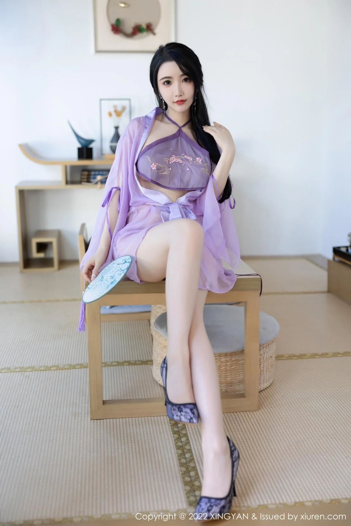 Cherry樱桃酱杭州旅拍紫色轻透古韵薄纱秀惹火身材绝美写真 第 2 张