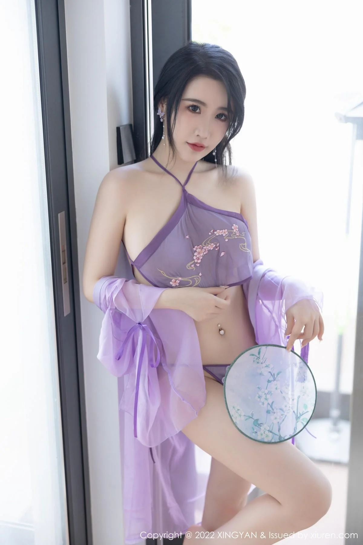 Cherry樱桃酱杭州旅拍紫色轻透古韵薄纱秀惹火身材绝美写真 第 73 张