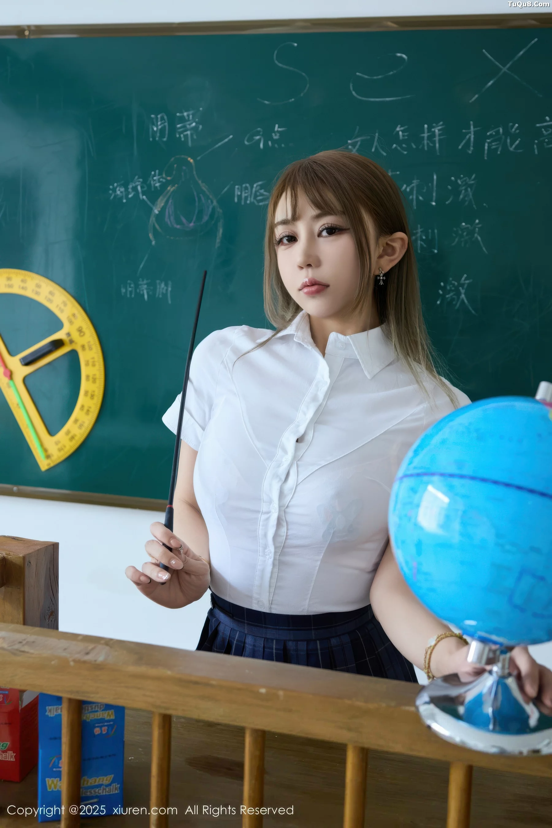 Zoe柚柚教室场景性感JK服装配超薄肉丝秀凹凸身材绝美写真 第 55 张