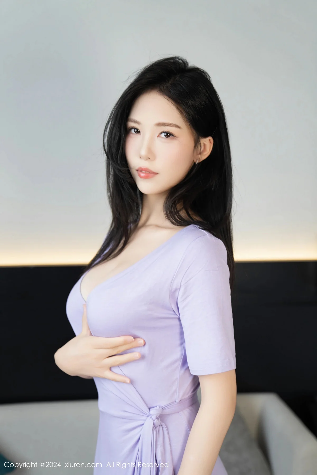 利世性感紫色连衣裙露灰色内衣配肉丝袜秀曼妙身姿绝美写真 第 62 张