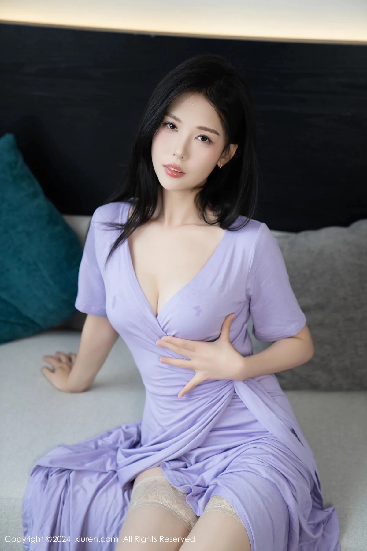 利世性感紫色连衣裙露灰色内衣配肉丝袜秀曼妙身姿绝美写真 第 75 张