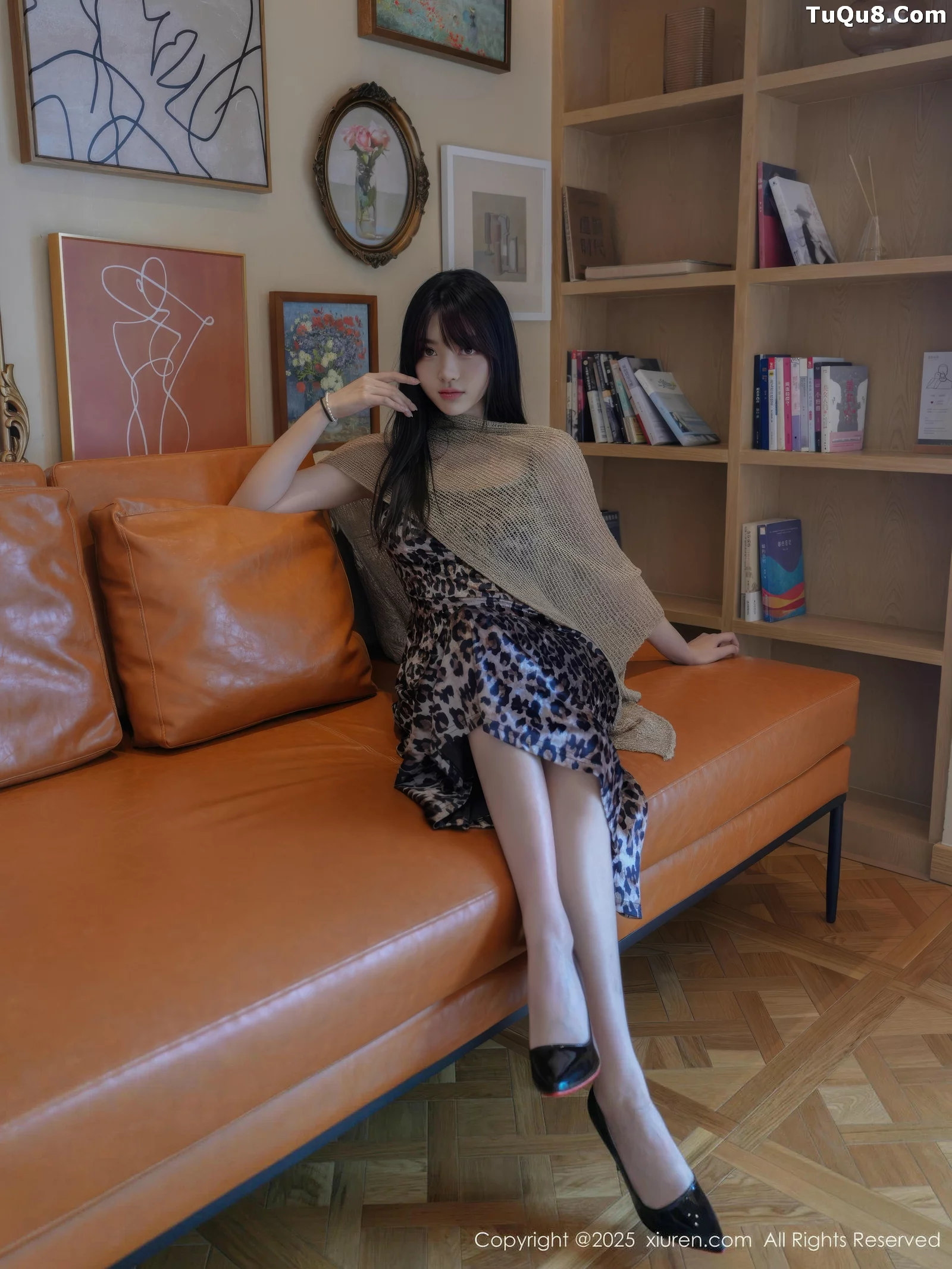白露lulu性感黑色连衣裙露黑白比基尼秀完美身材绝美写真 第 2 张